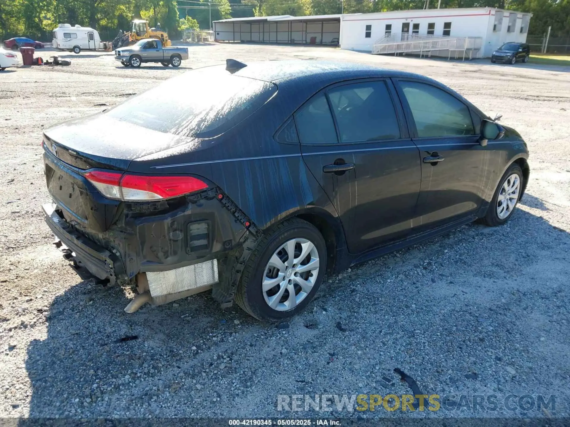 4 Photograph of a damaged car 5YFEPRAE2LP110526 TOYOTA COROLLA 2020