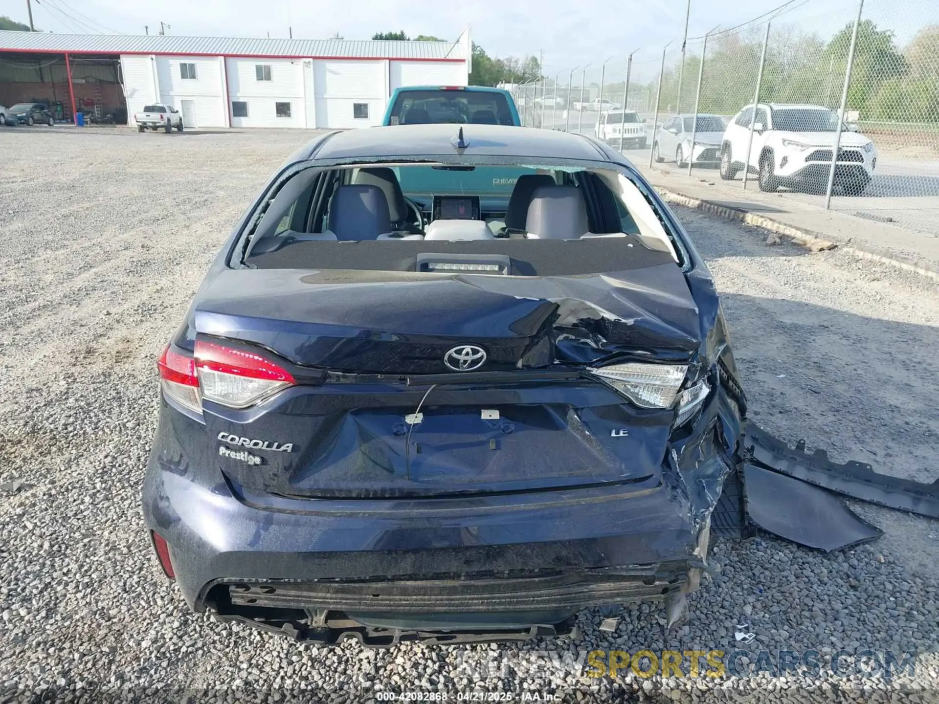 17 Photograph of a damaged car 5YFEPRAE2LP110672 TOYOTA COROLLA 2020