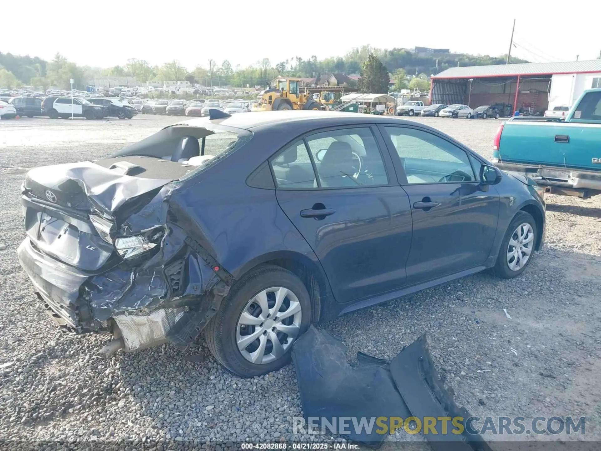 4 Photograph of a damaged car 5YFEPRAE2LP110672 TOYOTA COROLLA 2020