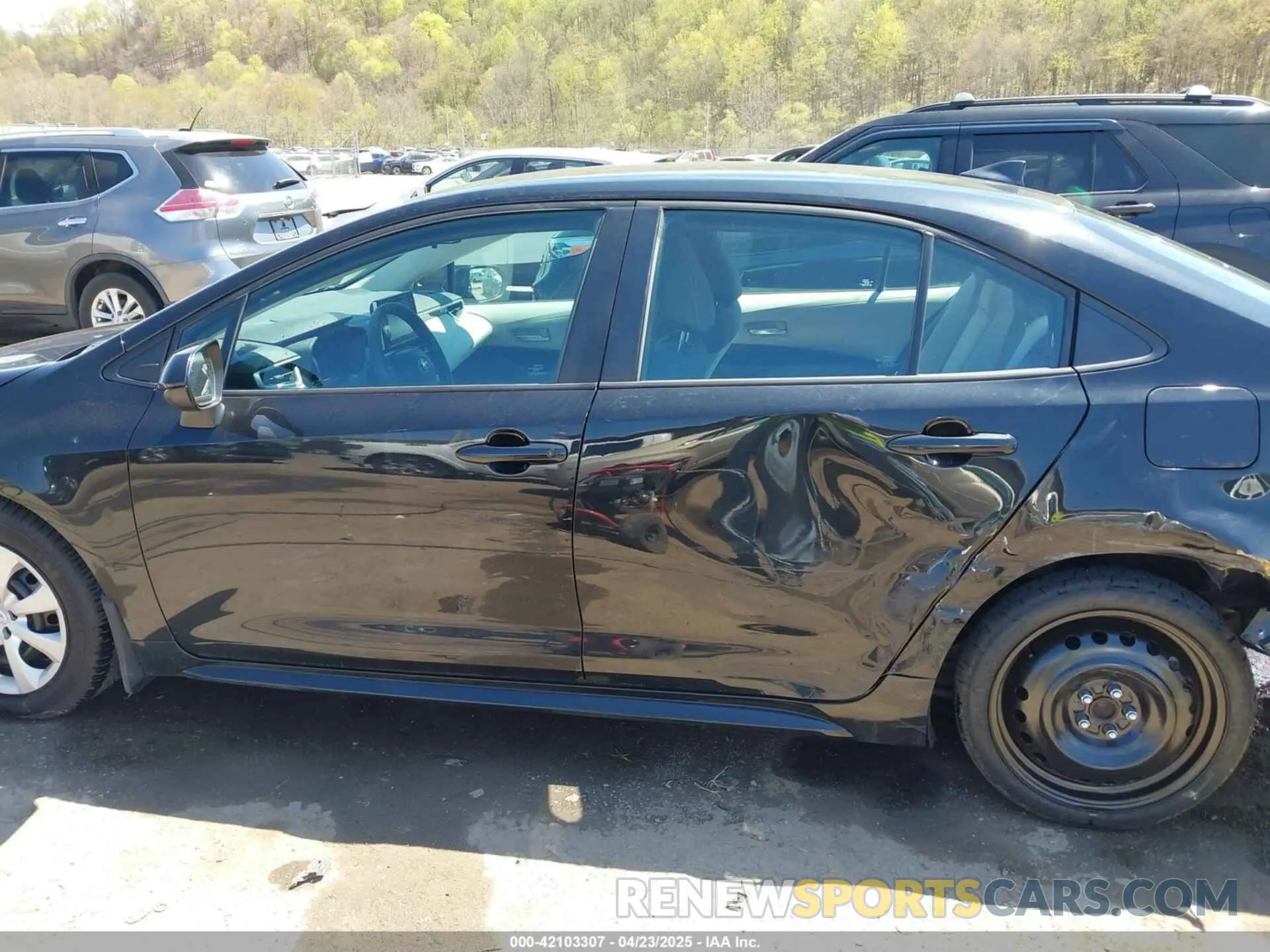 15 Photograph of a damaged car 5YFEPRAE2LP123034 TOYOTA COROLLA 2020