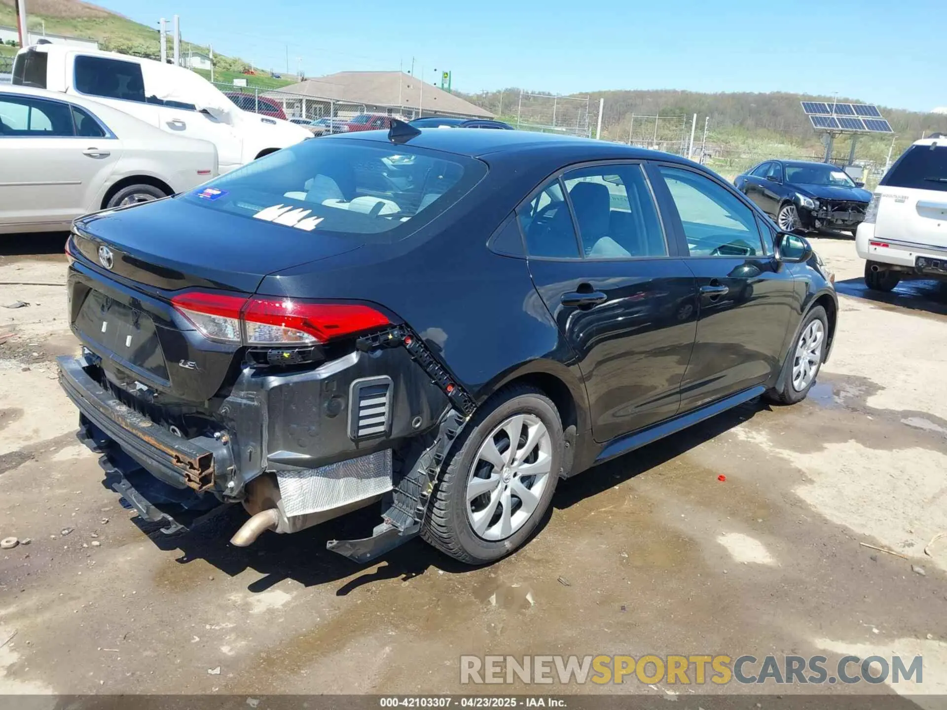 4 Photograph of a damaged car 5YFEPRAE2LP123034 TOYOTA COROLLA 2020