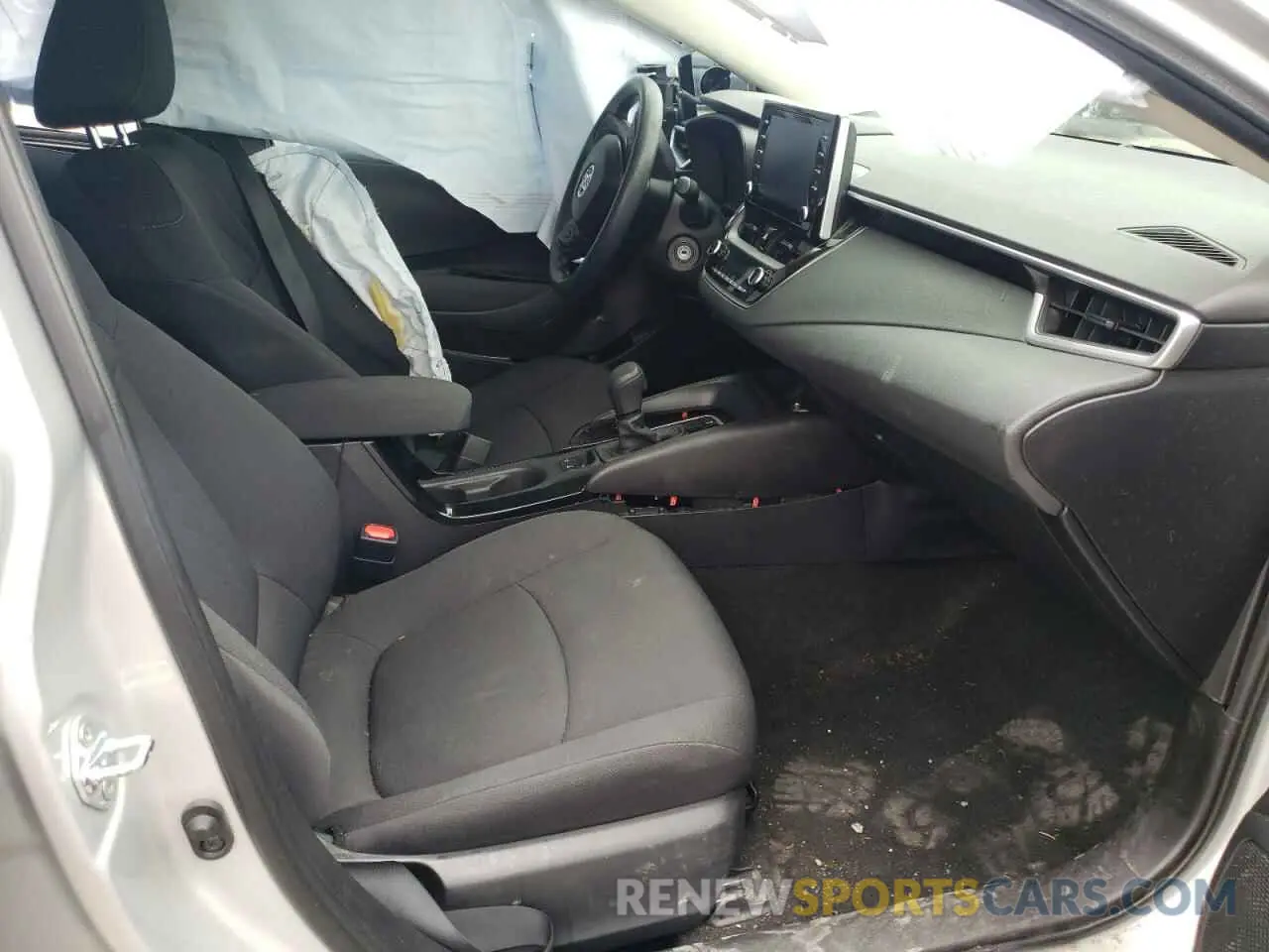5 Photograph of a damaged car 5YFEPRAE2LP143042 TOYOTA COROLLA 2020