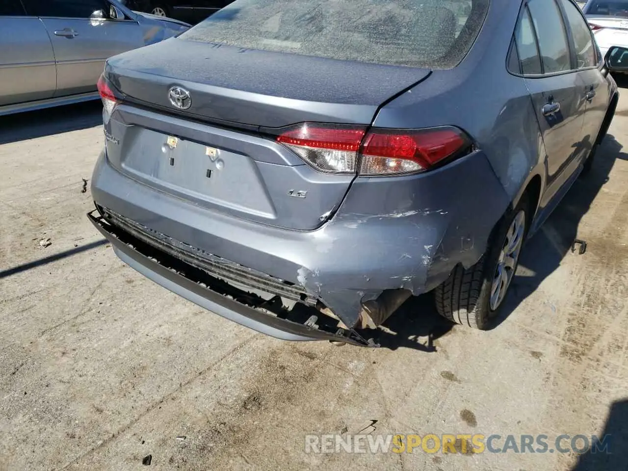 9 Photograph of a damaged car 5YFEPRAE3LP021130 TOYOTA COROLLA 2020