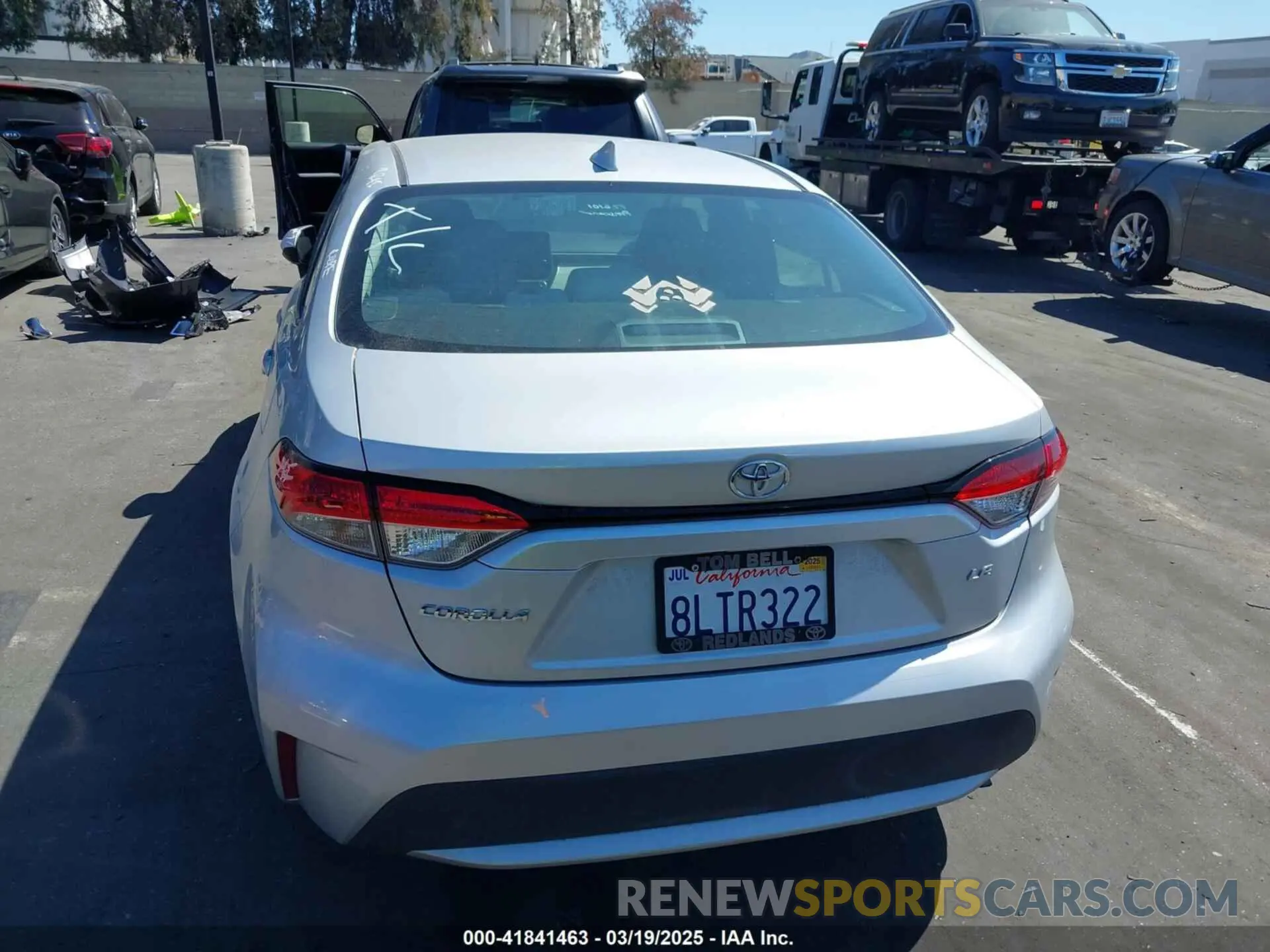 17 Photograph of a damaged car 5YFEPRAE3LP030314 TOYOTA COROLLA 2020