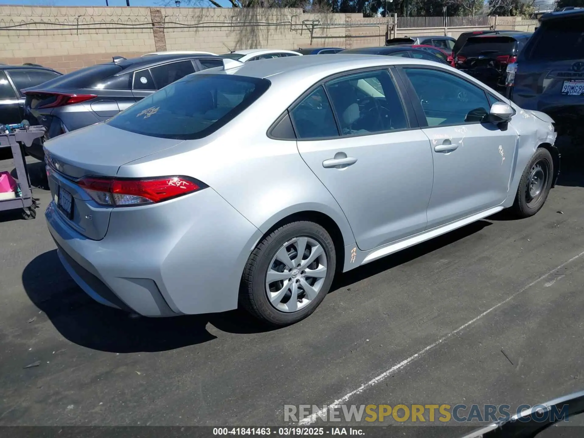 4 Photograph of a damaged car 5YFEPRAE3LP030314 TOYOTA COROLLA 2020