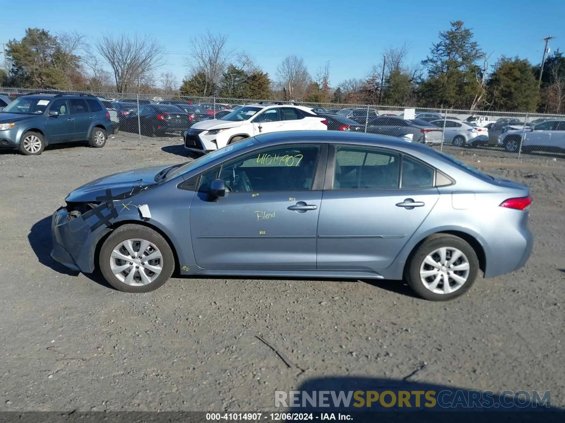 14 Photograph of a damaged car 5YFEPRAE3LP031057 TOYOTA COROLLA 2020