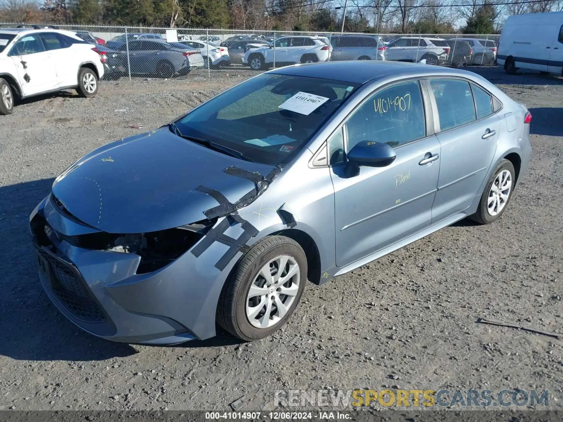 2 Photograph of a damaged car 5YFEPRAE3LP031057 TOYOTA COROLLA 2020