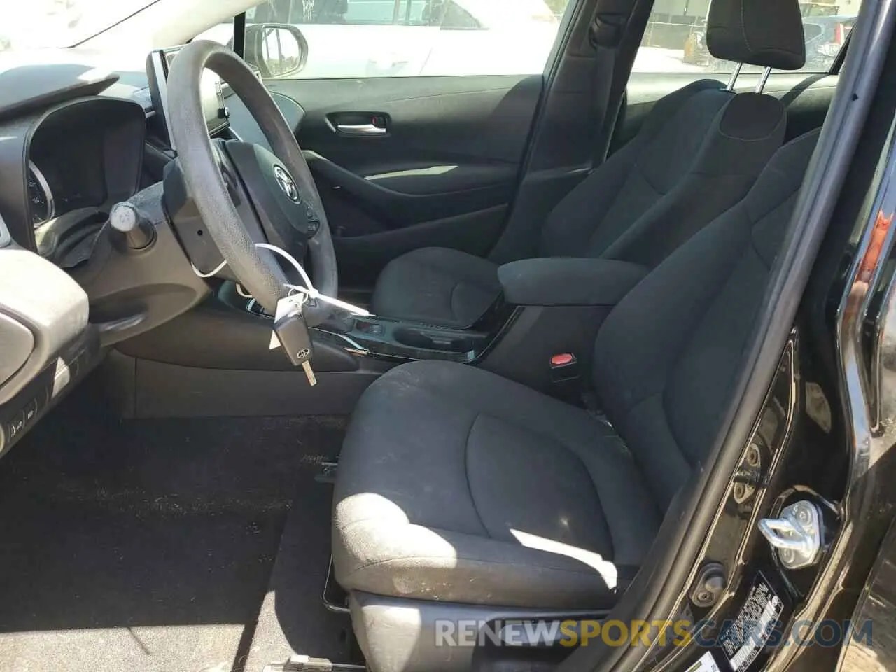7 Photograph of a damaged car 5YFEPRAE3LP034623 TOYOTA COROLLA 2020