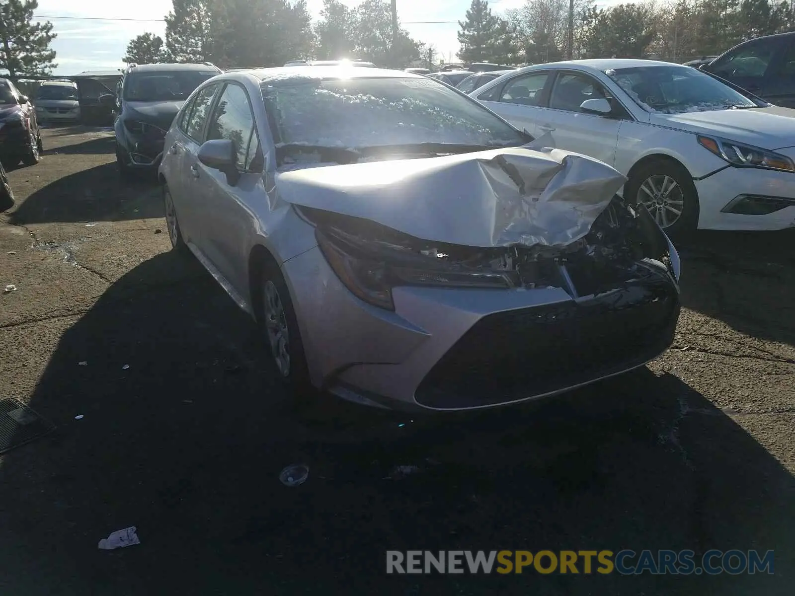 1 Photograph of a damaged car 5YFEPRAE3LP037988 TOYOTA COROLLA 2020