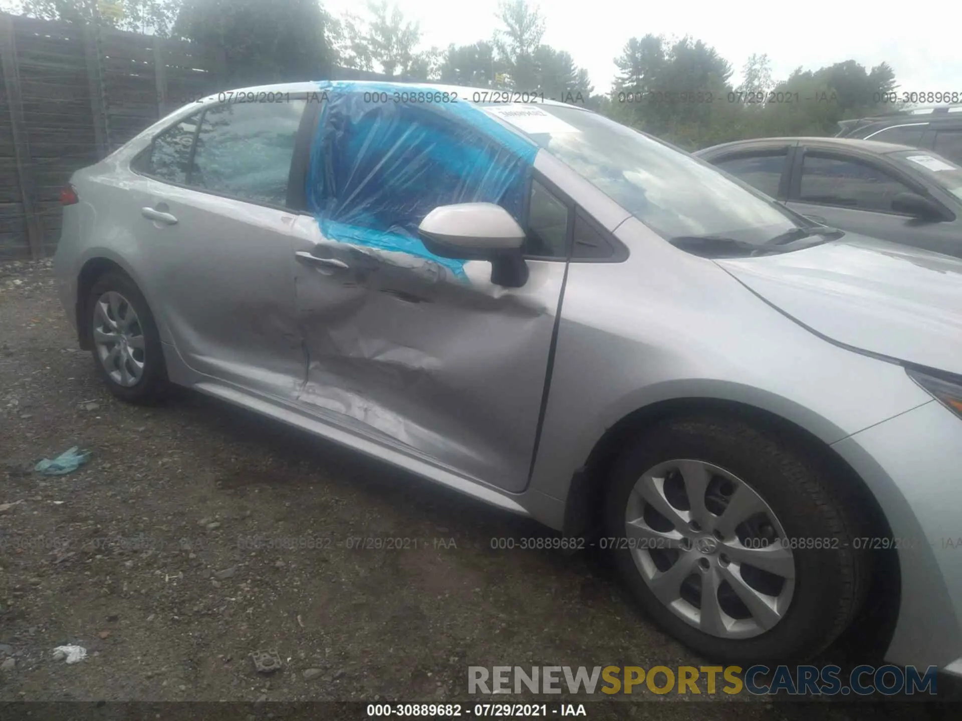6 Photograph of a damaged car 5YFEPRAE3LP063863 TOYOTA COROLLA 2020