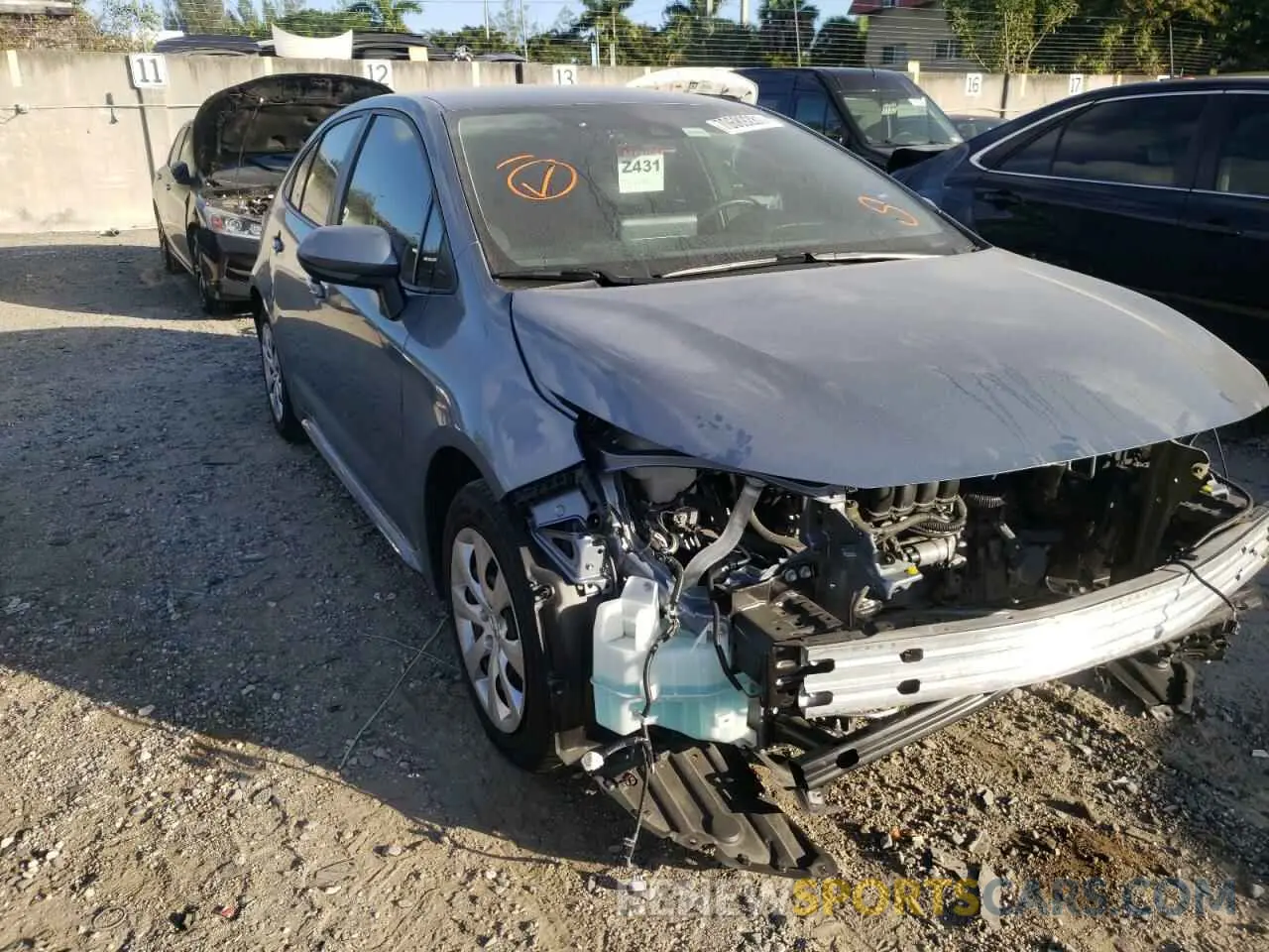 1 Photograph of a damaged car 5YFEPRAE3LP083305 TOYOTA COROLLA 2020
