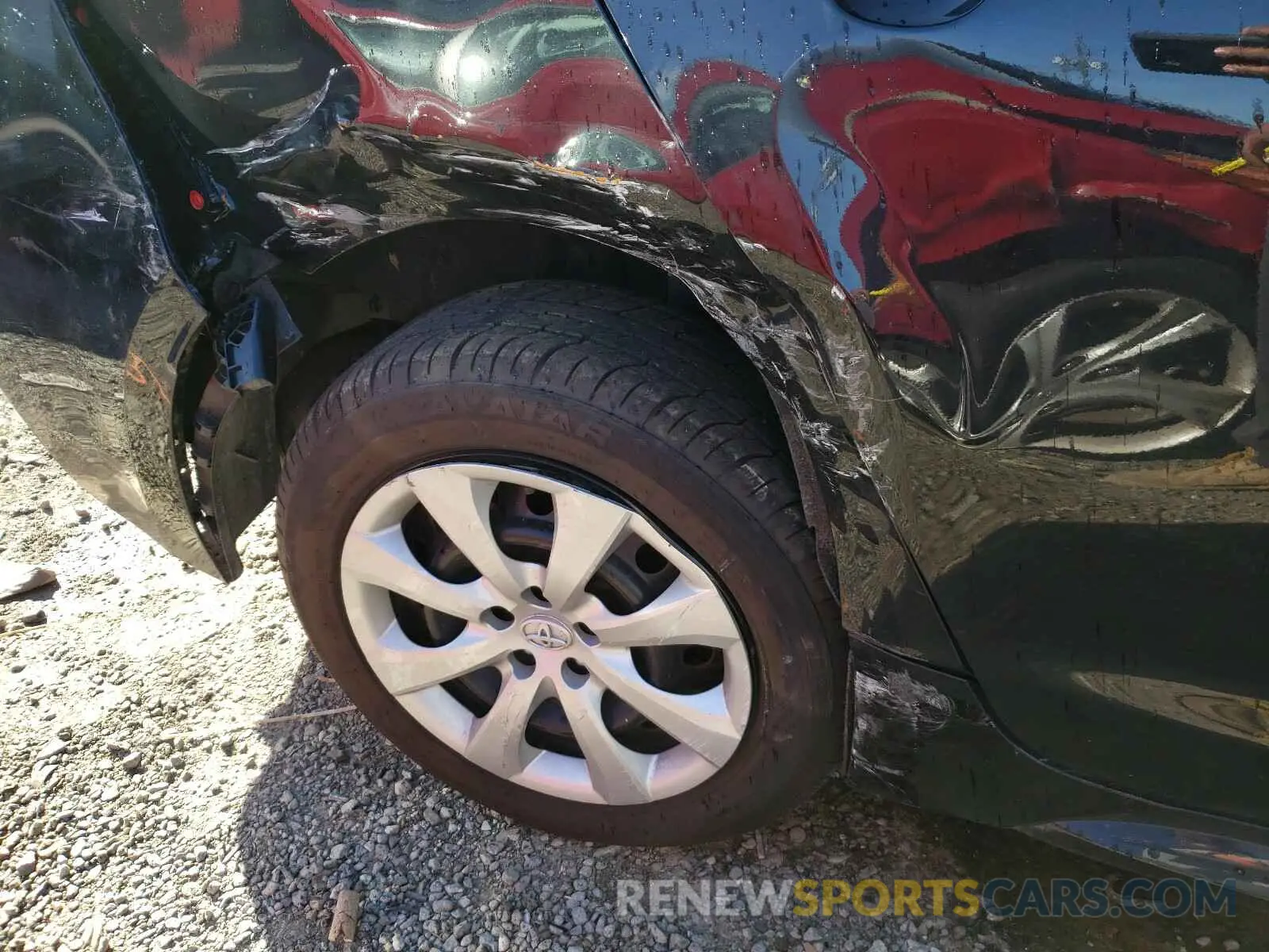 9 Photograph of a damaged car 5YFEPRAE3LP089718 TOYOTA COROLLA 2020