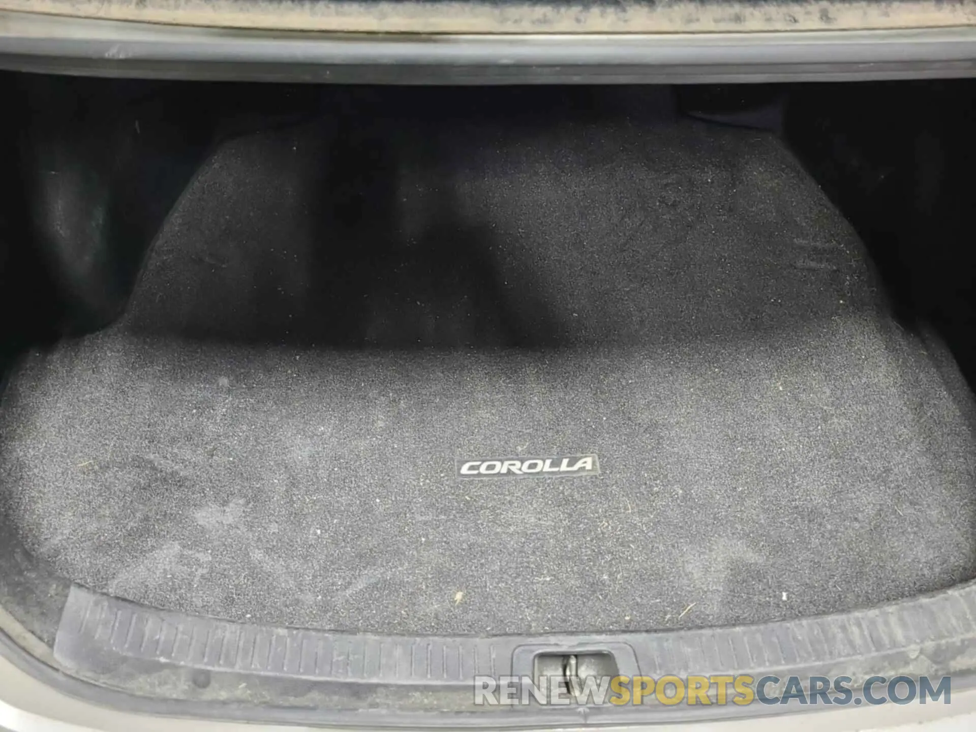 10 Photograph of a damaged car 5YFEPRAE3LP091257 TOYOTA COROLLA 2020