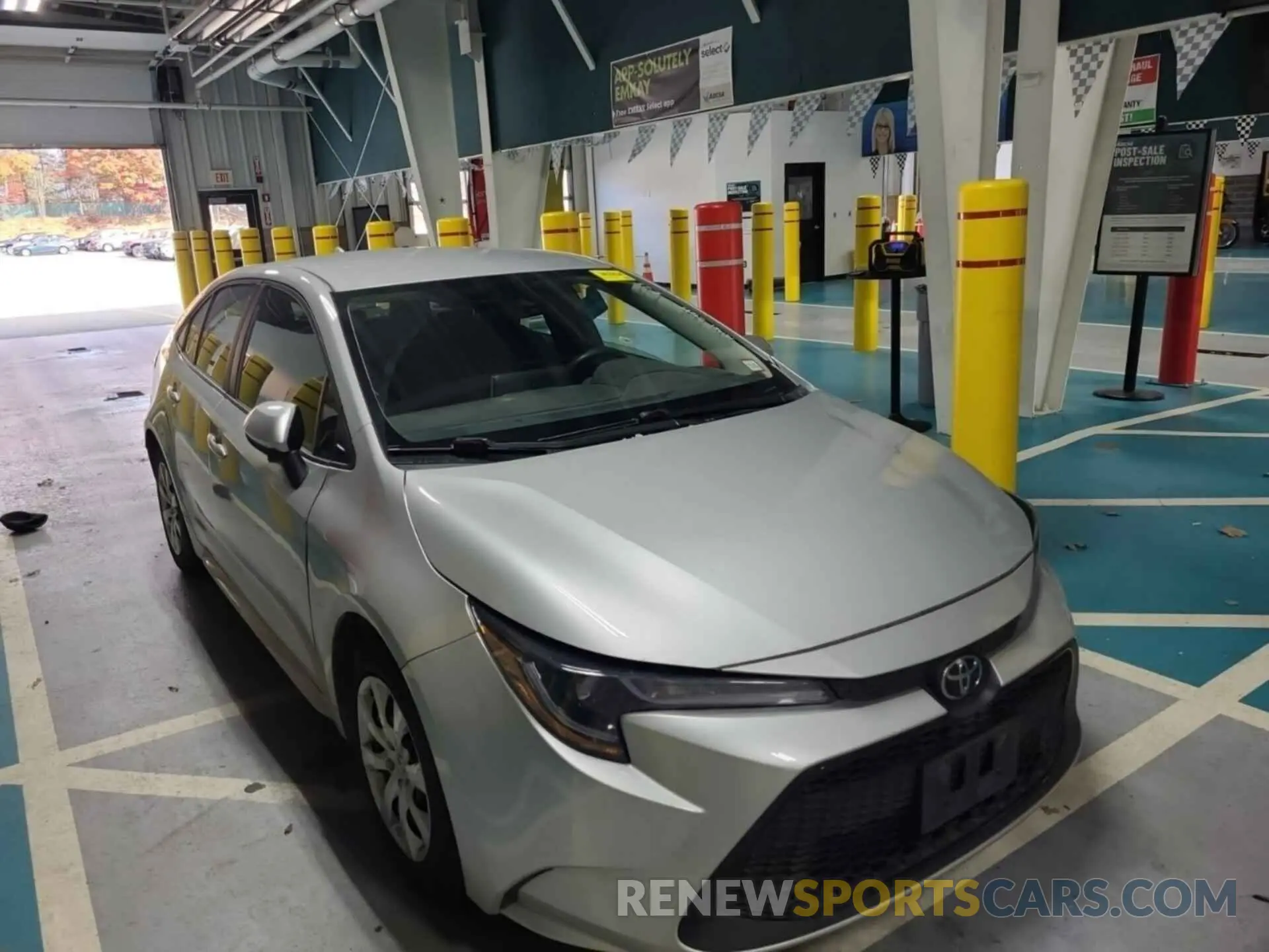 15 Photograph of a damaged car 5YFEPRAE3LP091257 TOYOTA COROLLA 2020