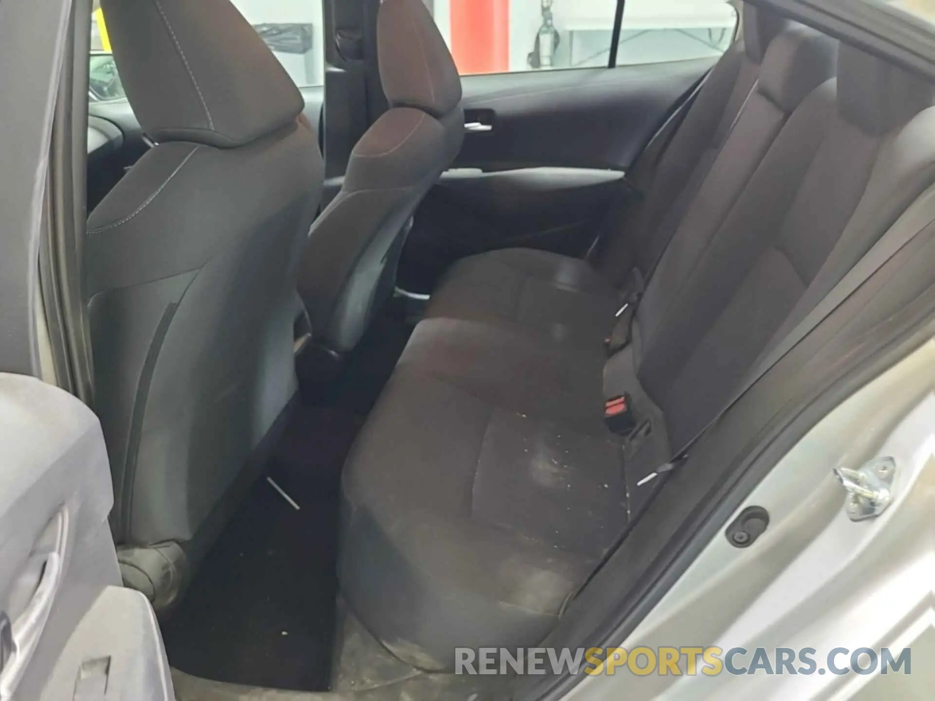 2 Photograph of a damaged car 5YFEPRAE3LP091257 TOYOTA COROLLA 2020