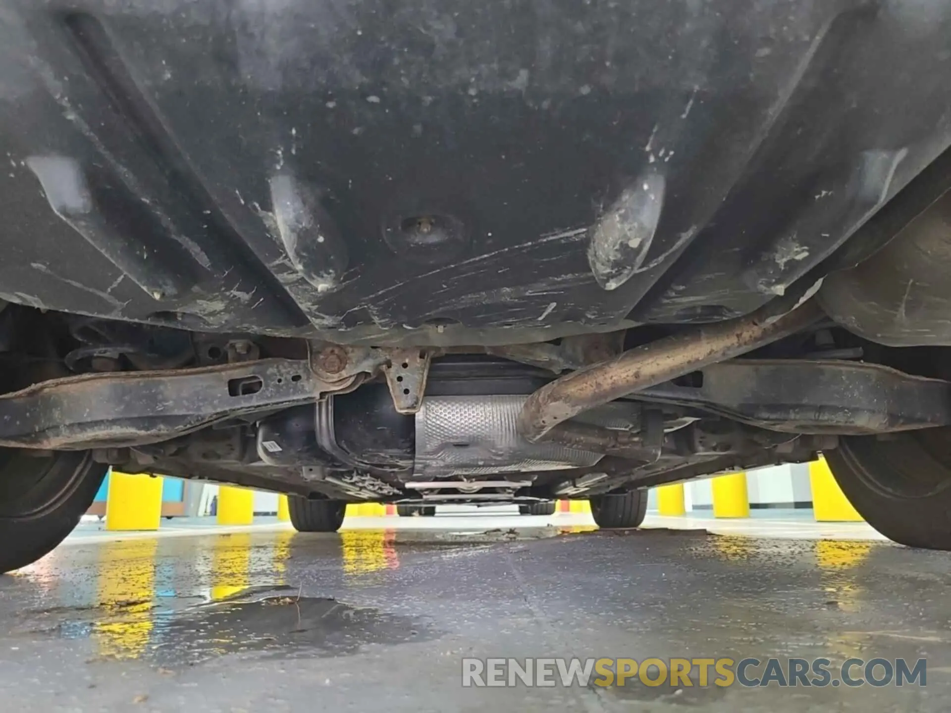 29 Photograph of a damaged car 5YFEPRAE3LP091257 TOYOTA COROLLA 2020