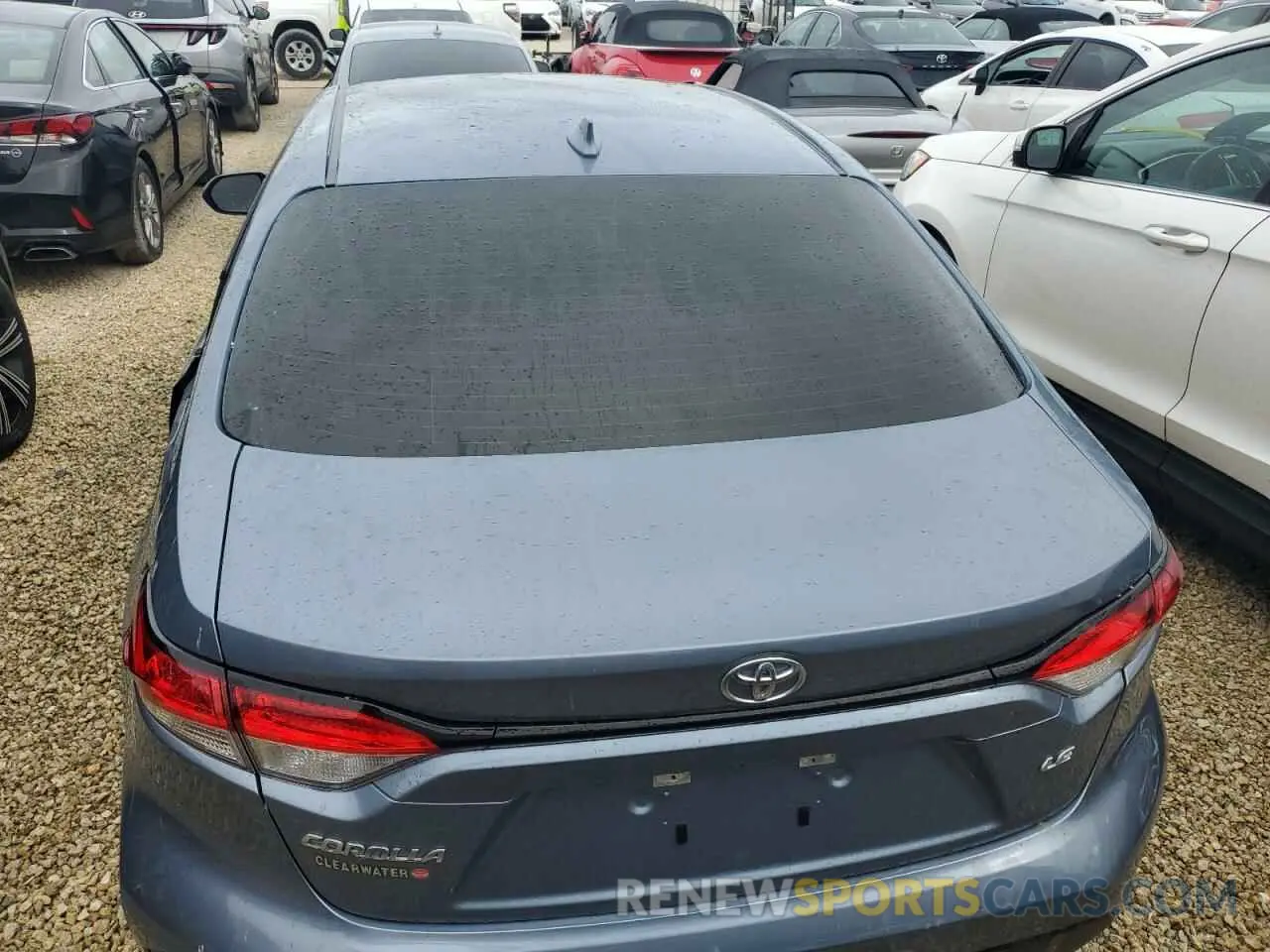 6 Photograph of a damaged car 5YFEPRAE3LP091419 TOYOTA COROLLA 2020
