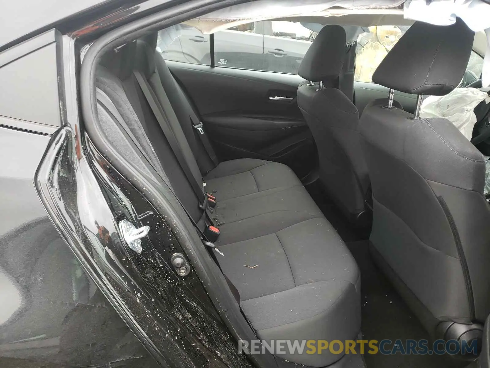 6 Photograph of a damaged car 5YFEPRAE3LP095888 TOYOTA COROLLA 2020