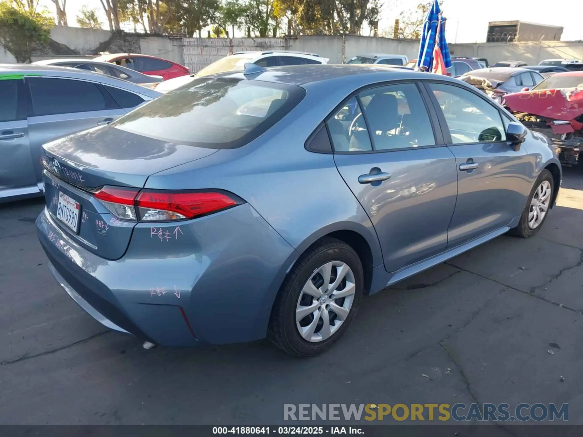 4 Photograph of a damaged car 5YFEPRAE3LP098127 TOYOTA COROLLA 2020