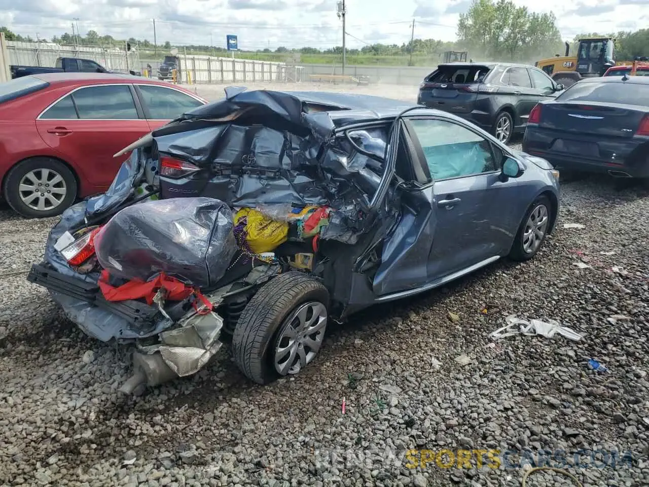 3 Photograph of a damaged car 5YFEPRAE3LP101124 TOYOTA COROLLA 2020