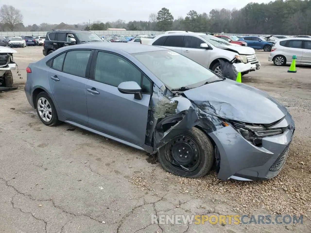4 Photograph of a damaged car 5YFEPRAE3LP101947 TOYOTA COROLLA 2020