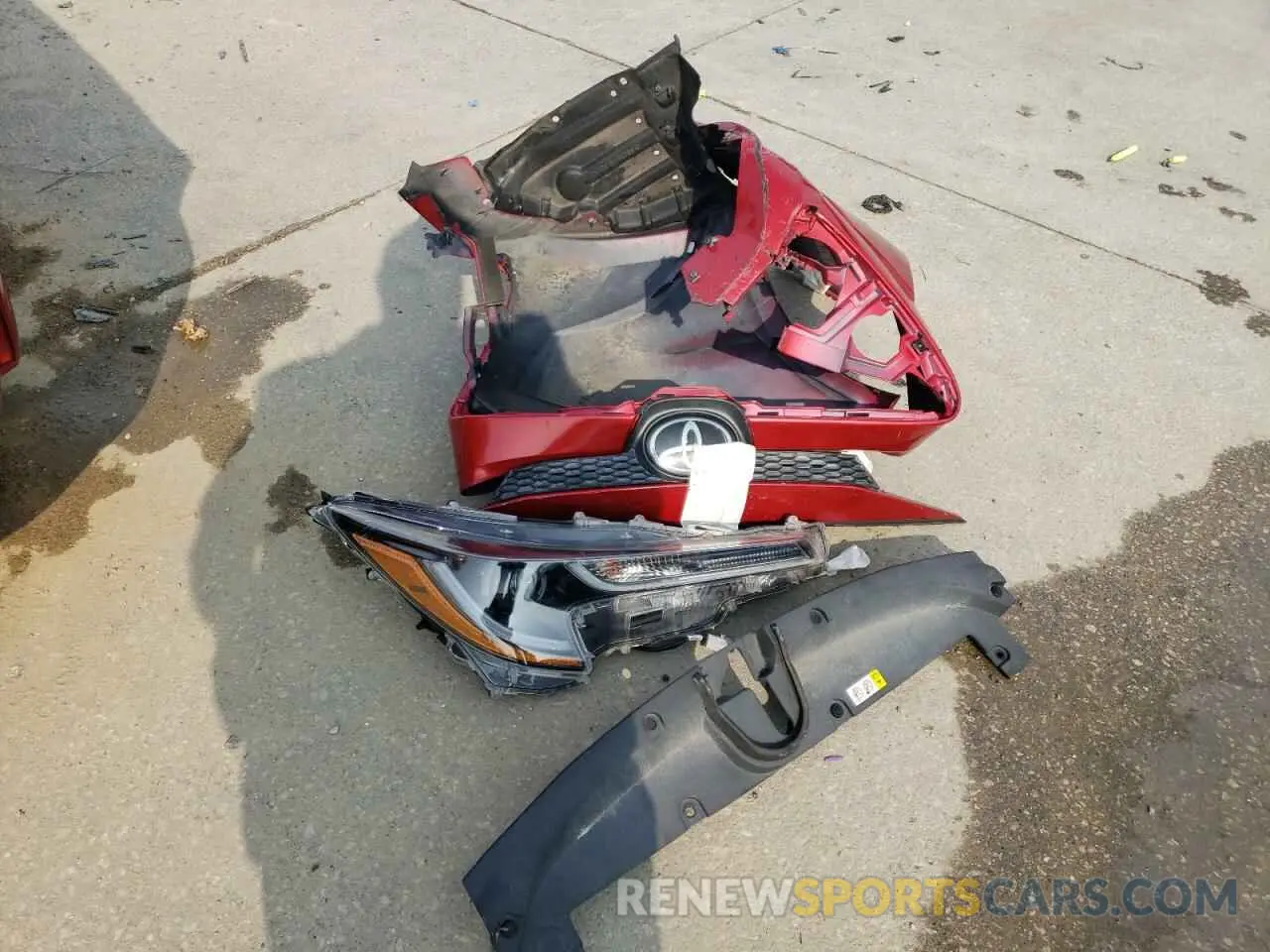 12 Photograph of a damaged car 5YFEPRAE3LP102550 TOYOTA COROLLA 2020