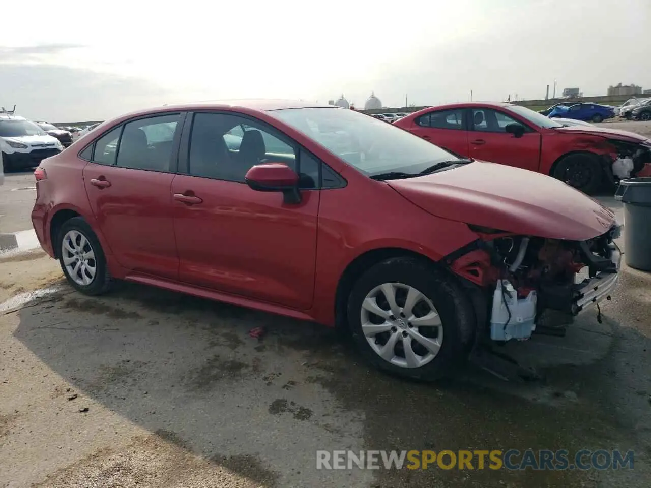 4 Photograph of a damaged car 5YFEPRAE3LP102550 TOYOTA COROLLA 2020