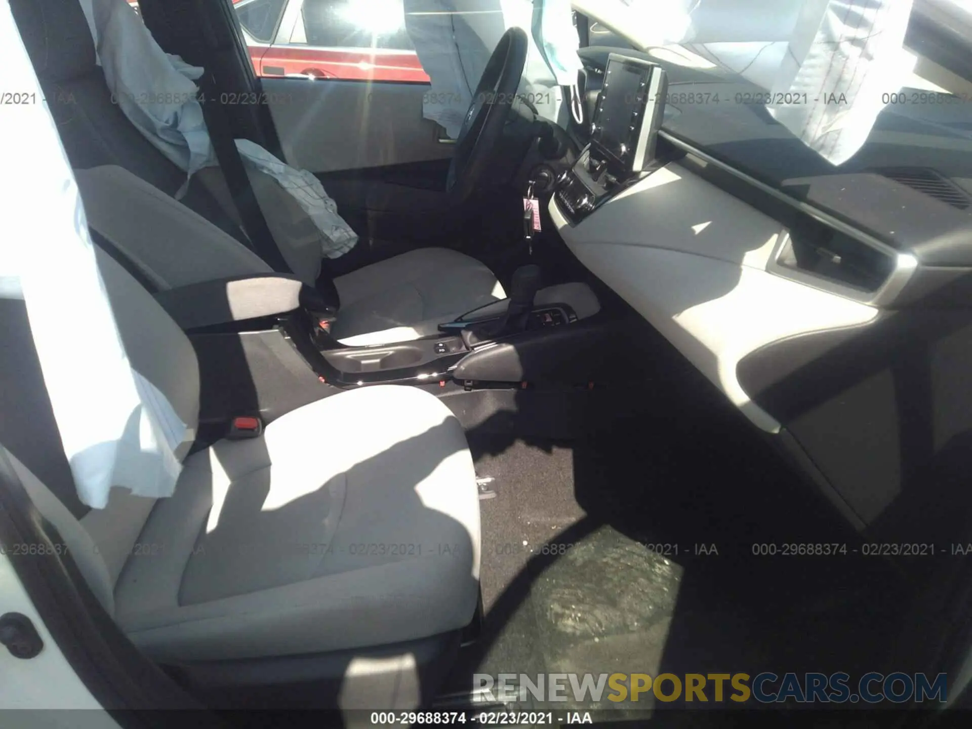 5 Photograph of a damaged car 5YFEPRAE3LP109434 TOYOTA COROLLA 2020