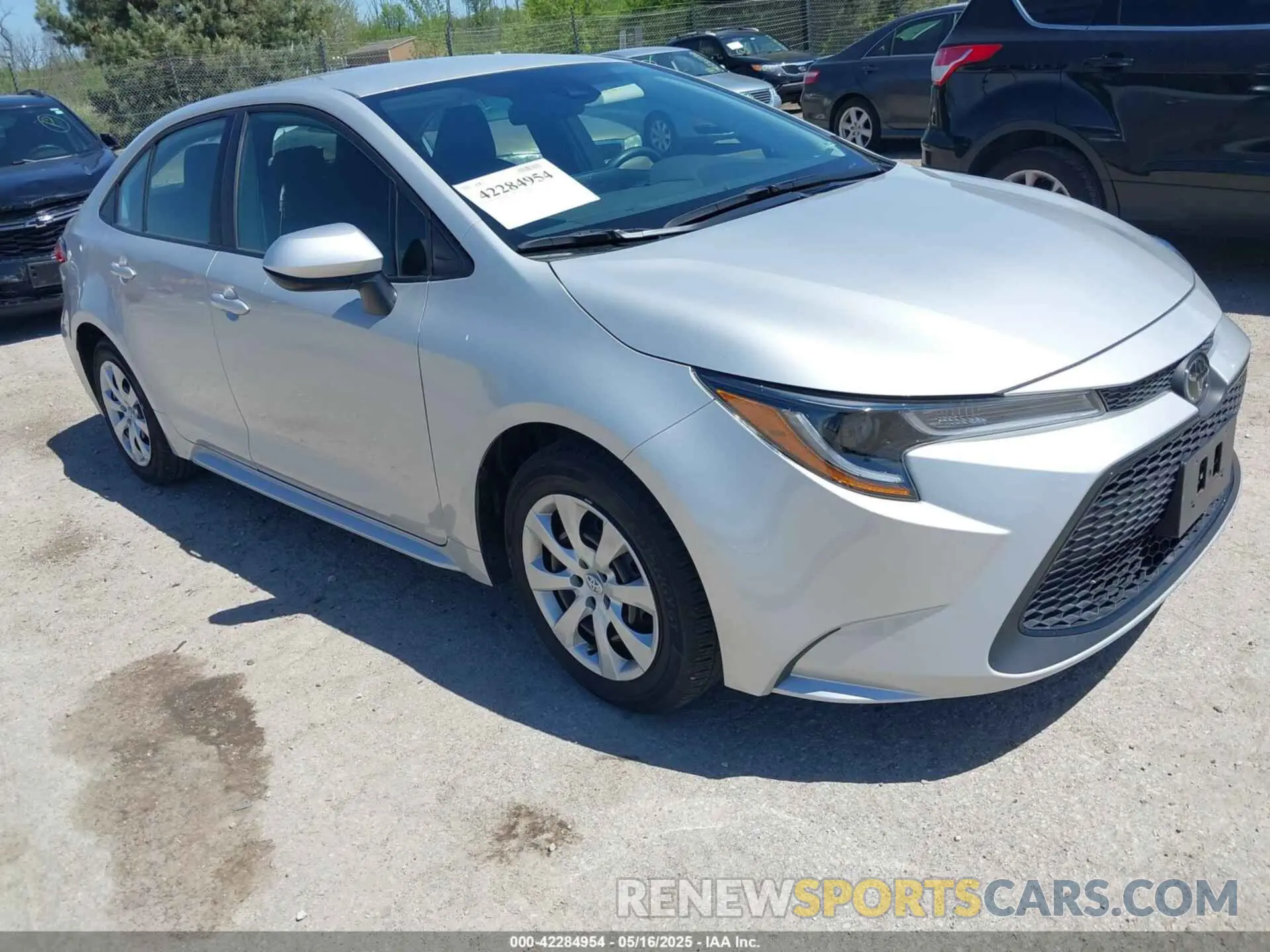 1 Photograph of a damaged car 5YFEPRAE3LP133698 TOYOTA COROLLA 2020