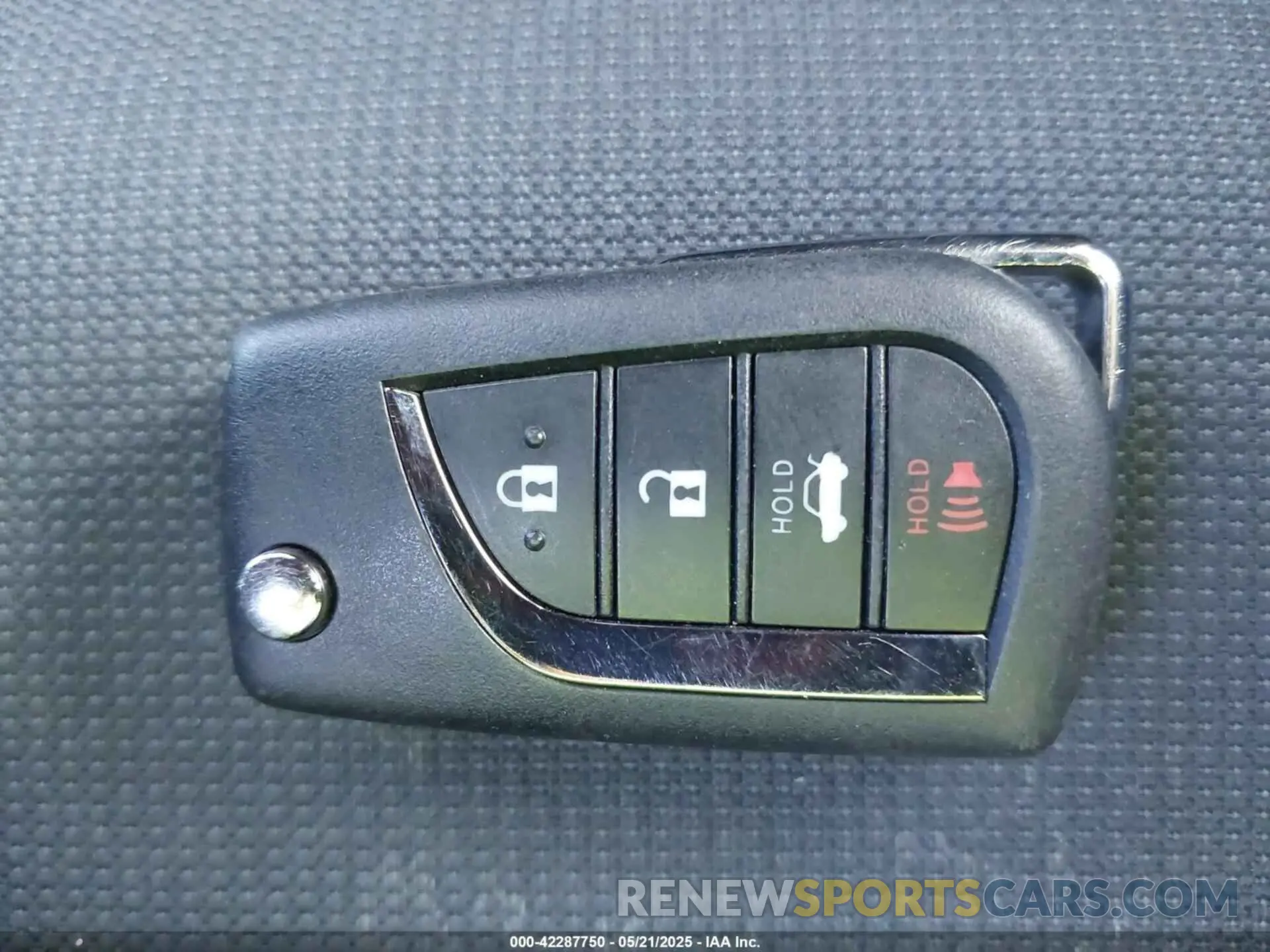 11 Photograph of a damaged car 5YFEPRAE3LP139033 TOYOTA COROLLA 2020