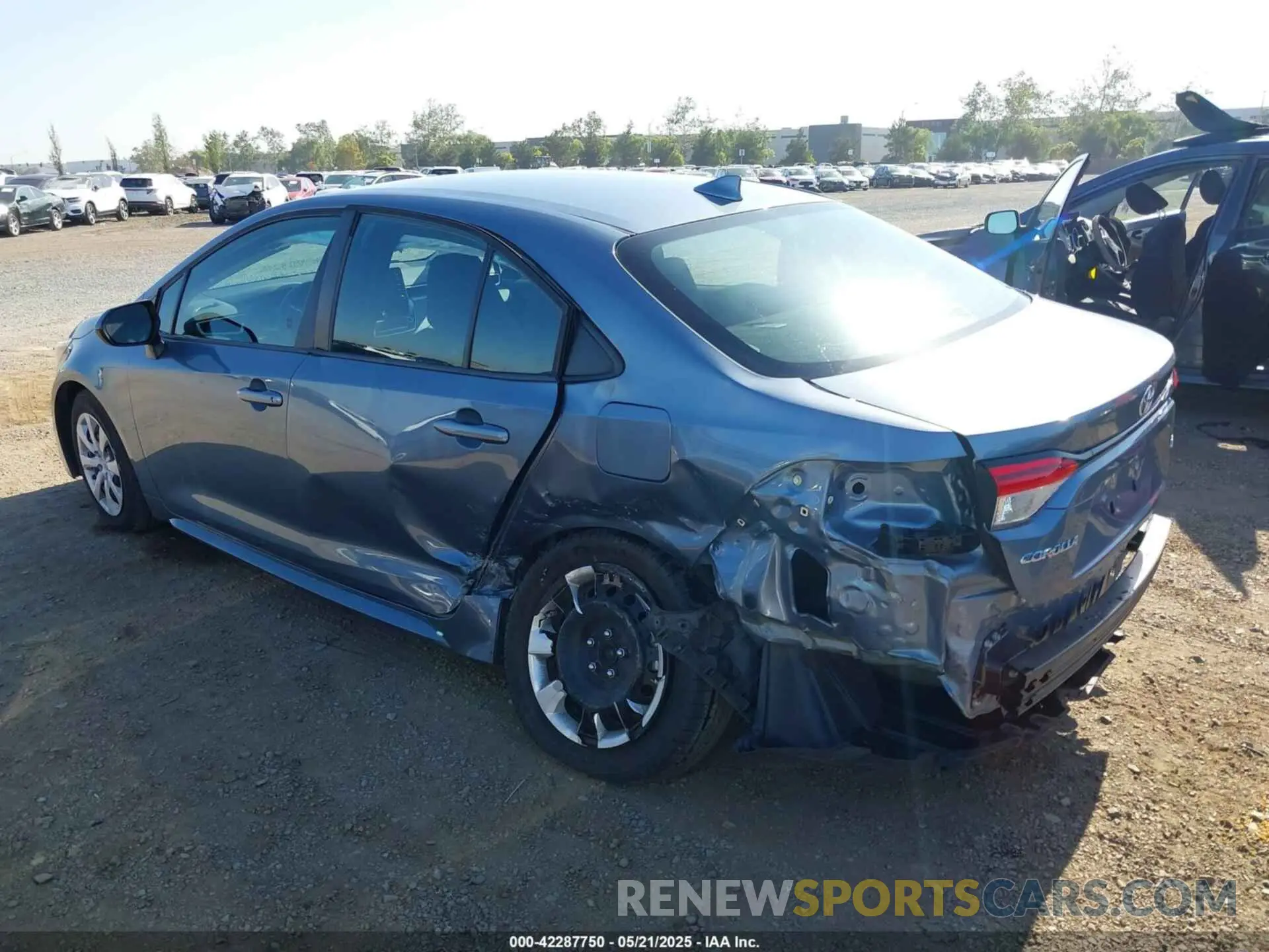 6 Photograph of a damaged car 5YFEPRAE3LP139033 TOYOTA COROLLA 2020