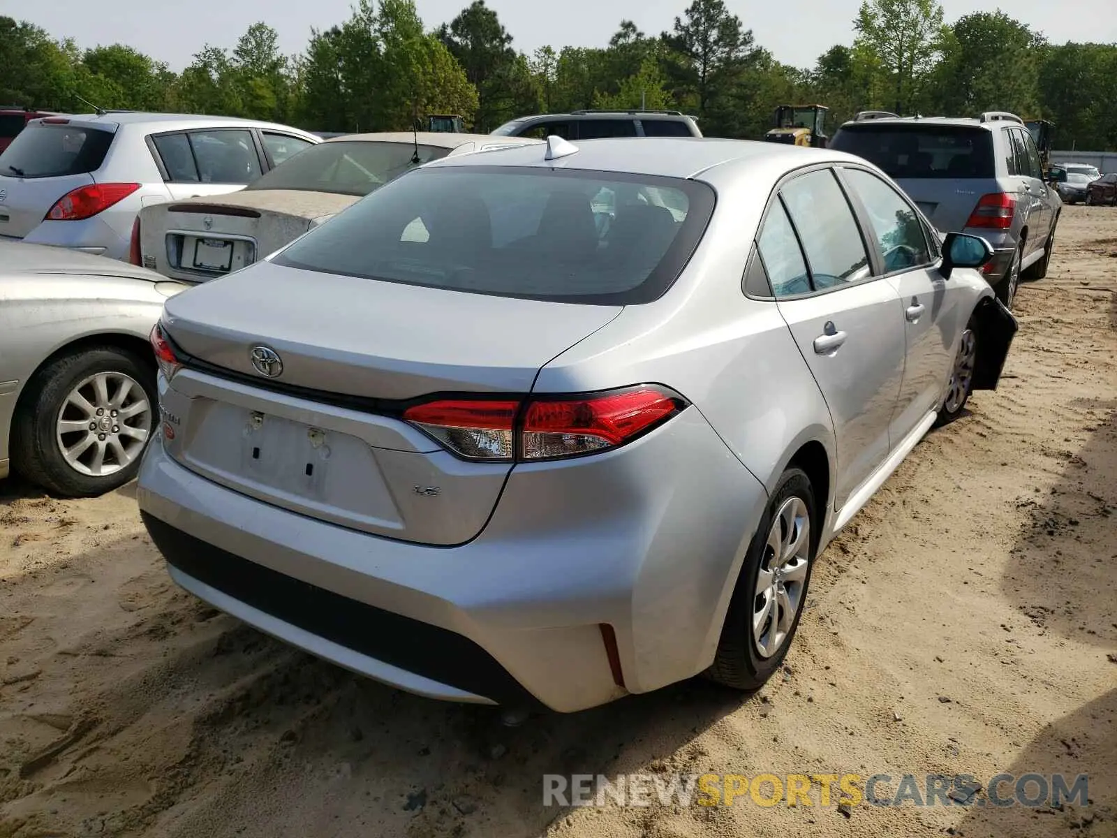 4 Photograph of a damaged car 5YFEPRAE4LP013067 TOYOTA COROLLA 2020