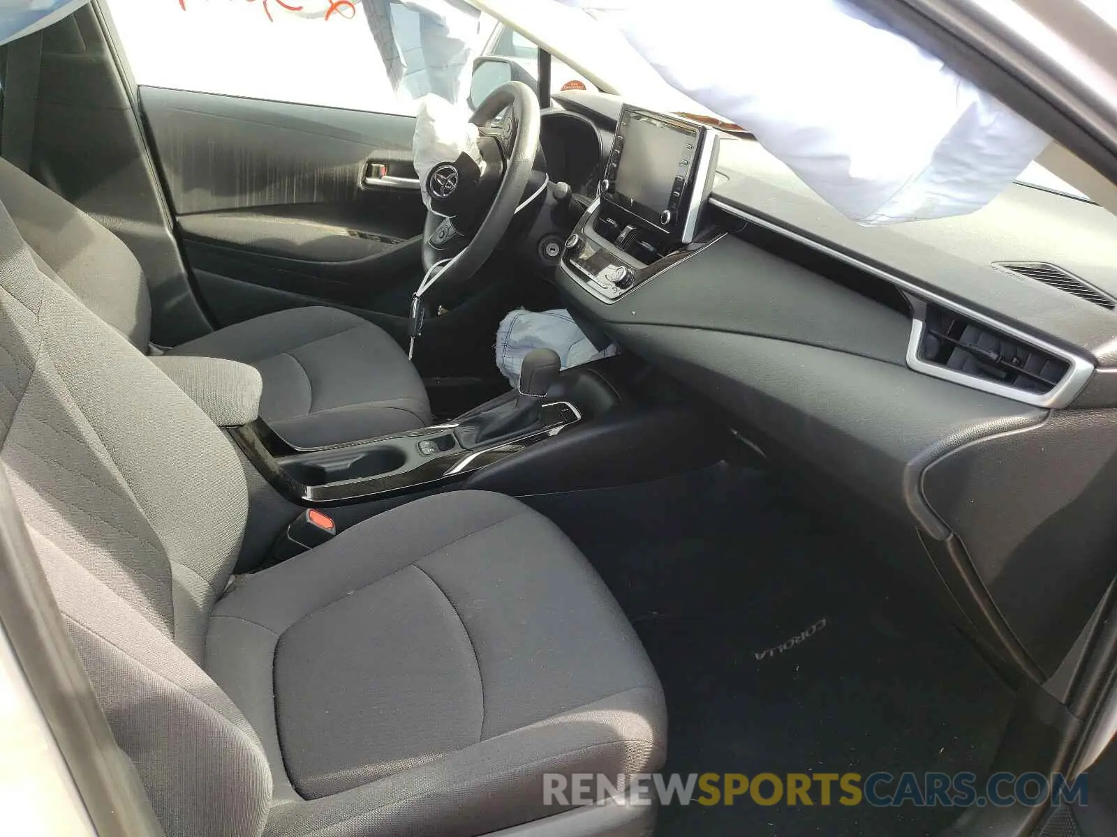 5 Photograph of a damaged car 5YFEPRAE4LP013067 TOYOTA COROLLA 2020