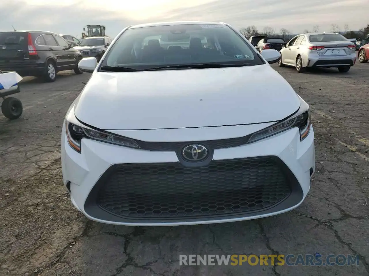 5 Photograph of a damaged car 5YFEPRAE4LP023243 TOYOTA COROLLA 2020
