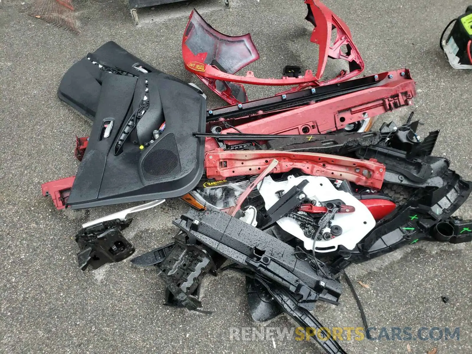 9 Photograph of a damaged car 5YFEPRAE4LP035912 TOYOTA COROLLA 2020
