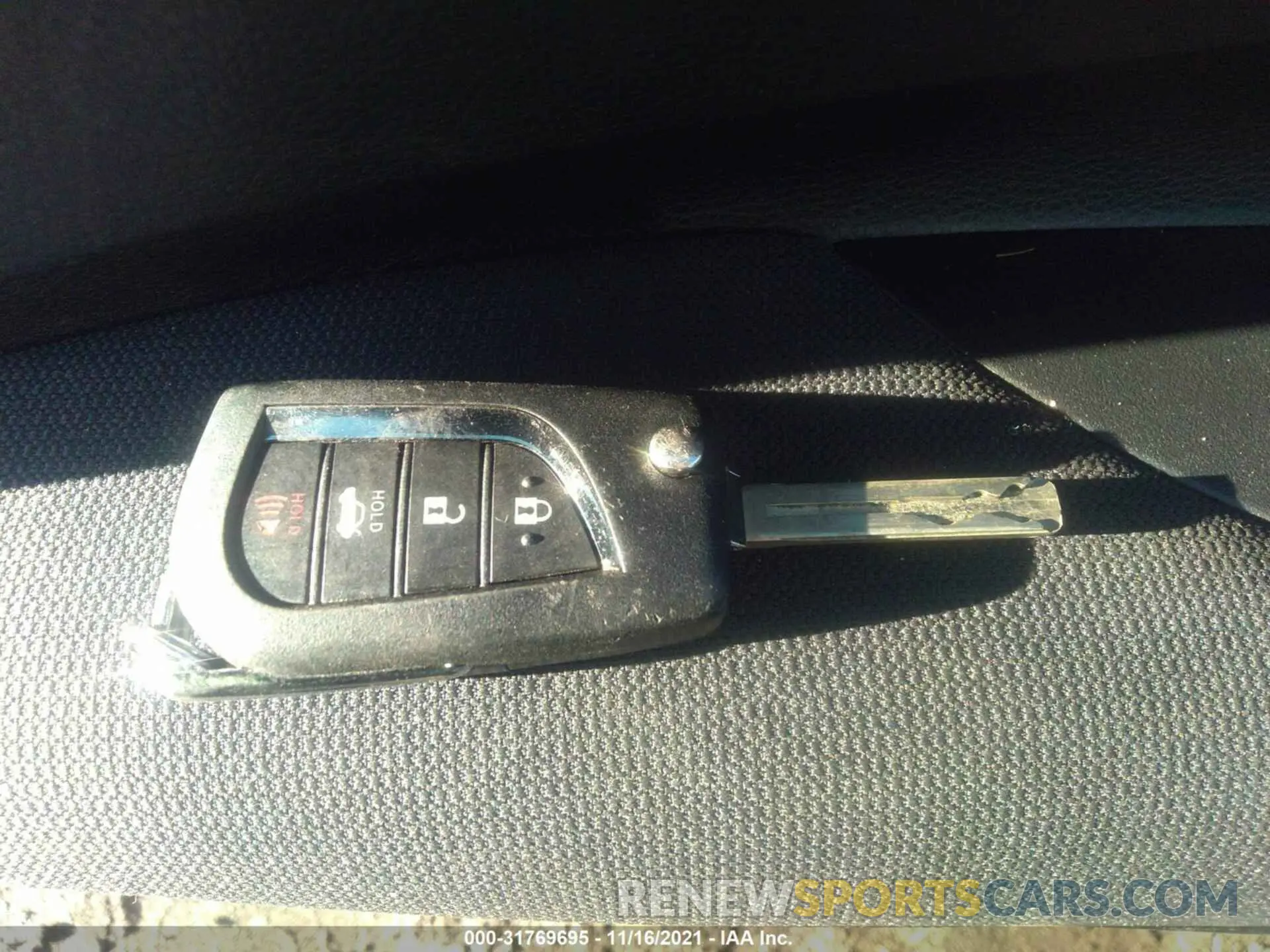 11 Photograph of a damaged car 5YFEPRAE4LP050894 TOYOTA COROLLA 2020