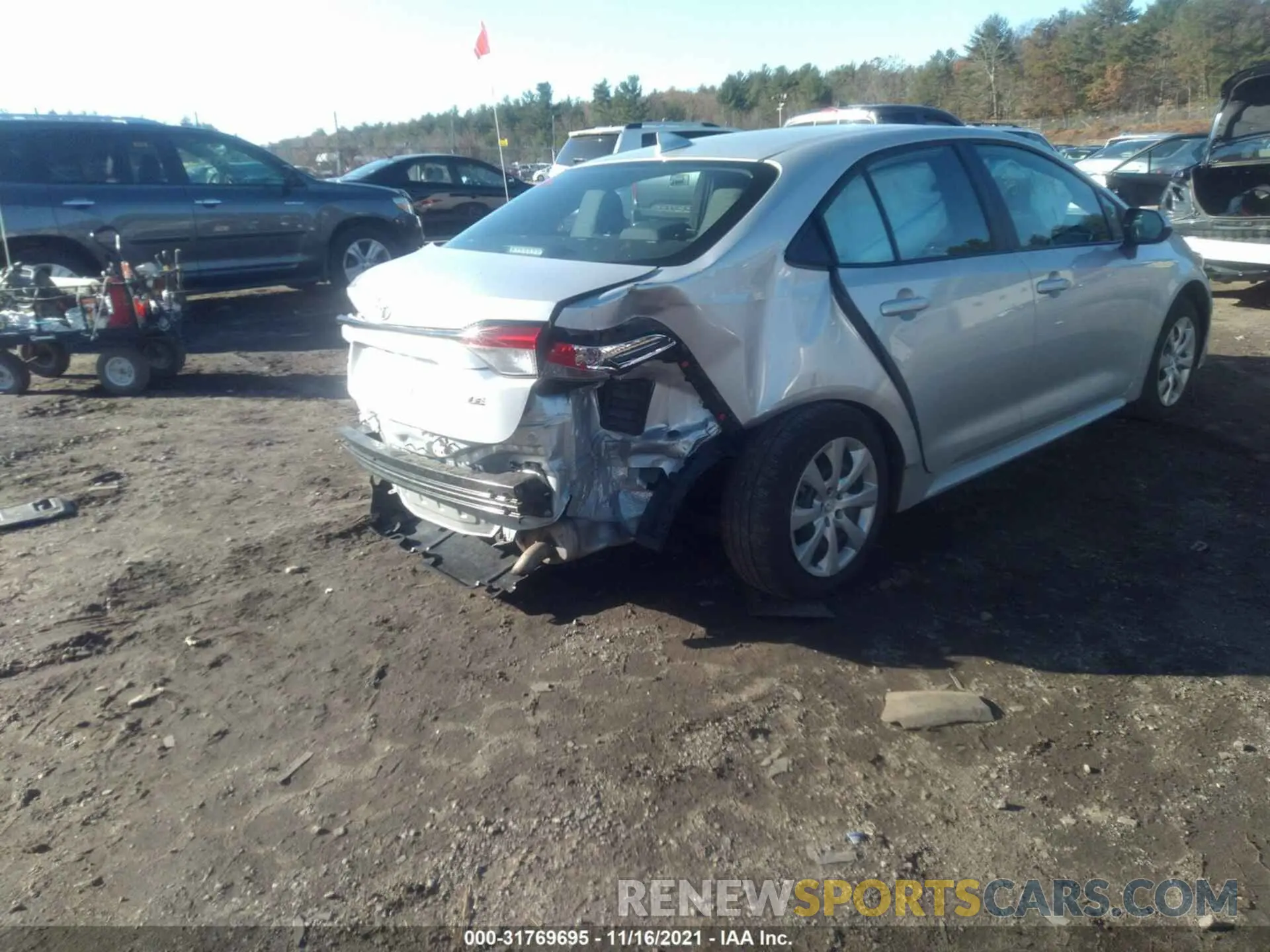 4 Photograph of a damaged car 5YFEPRAE4LP050894 TOYOTA COROLLA 2020