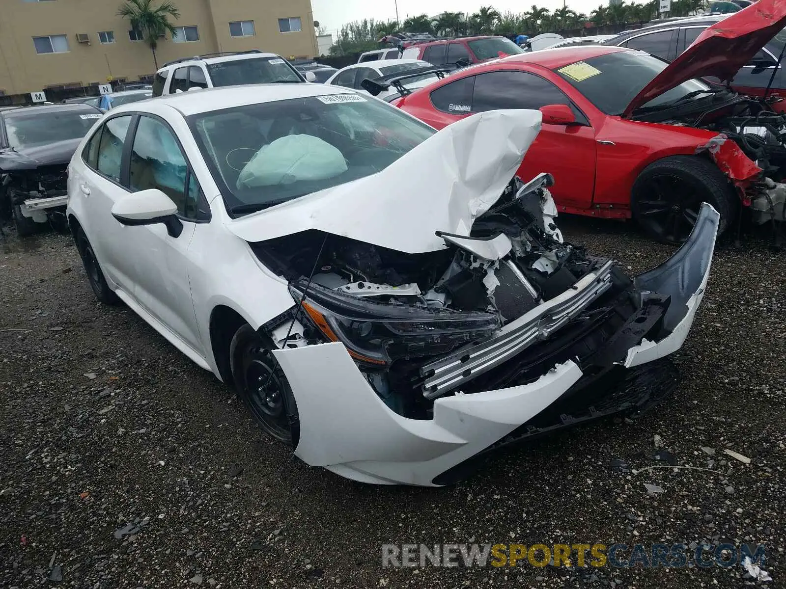 1 Photograph of a damaged car 5YFEPRAE4LP069123 TOYOTA COROLLA 2020