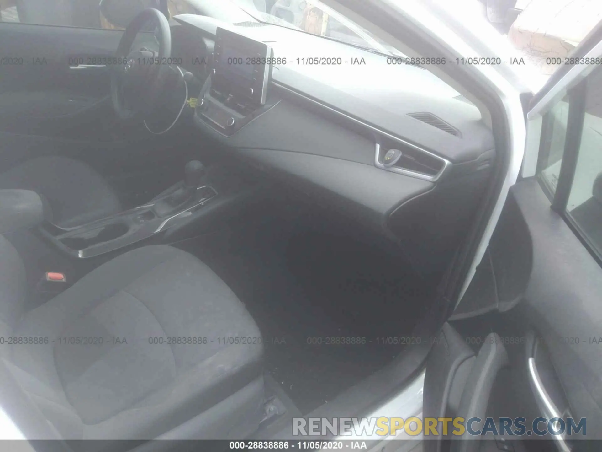 5 Photograph of a damaged car 5YFEPRAE4LP072961 TOYOTA COROLLA 2020