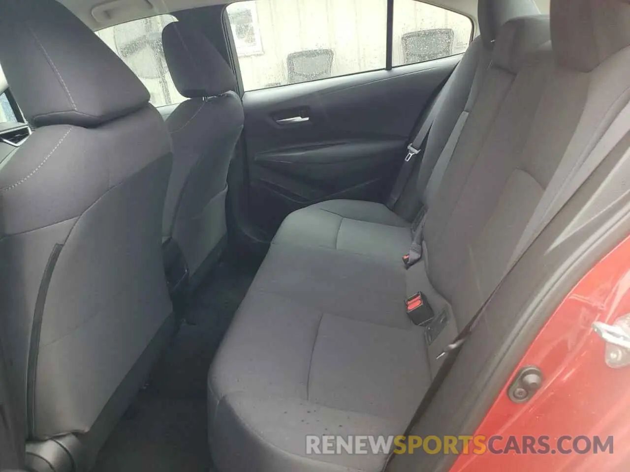 10 Photograph of a damaged car 5YFEPRAE4LP073138 TOYOTA COROLLA 2020