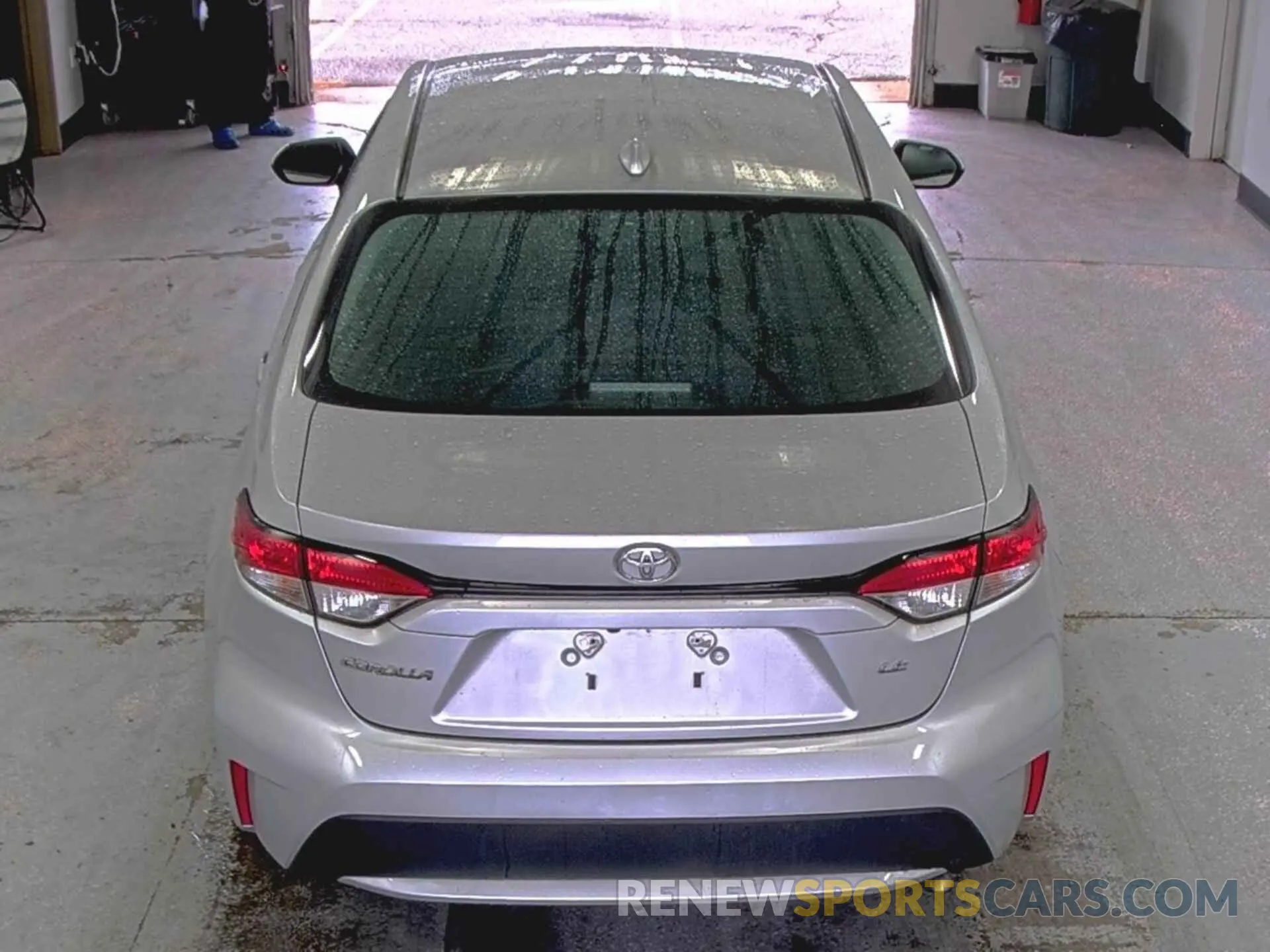 2 Photograph of a damaged car 5YFEPRAE4LP073804 TOYOTA COROLLA 2020