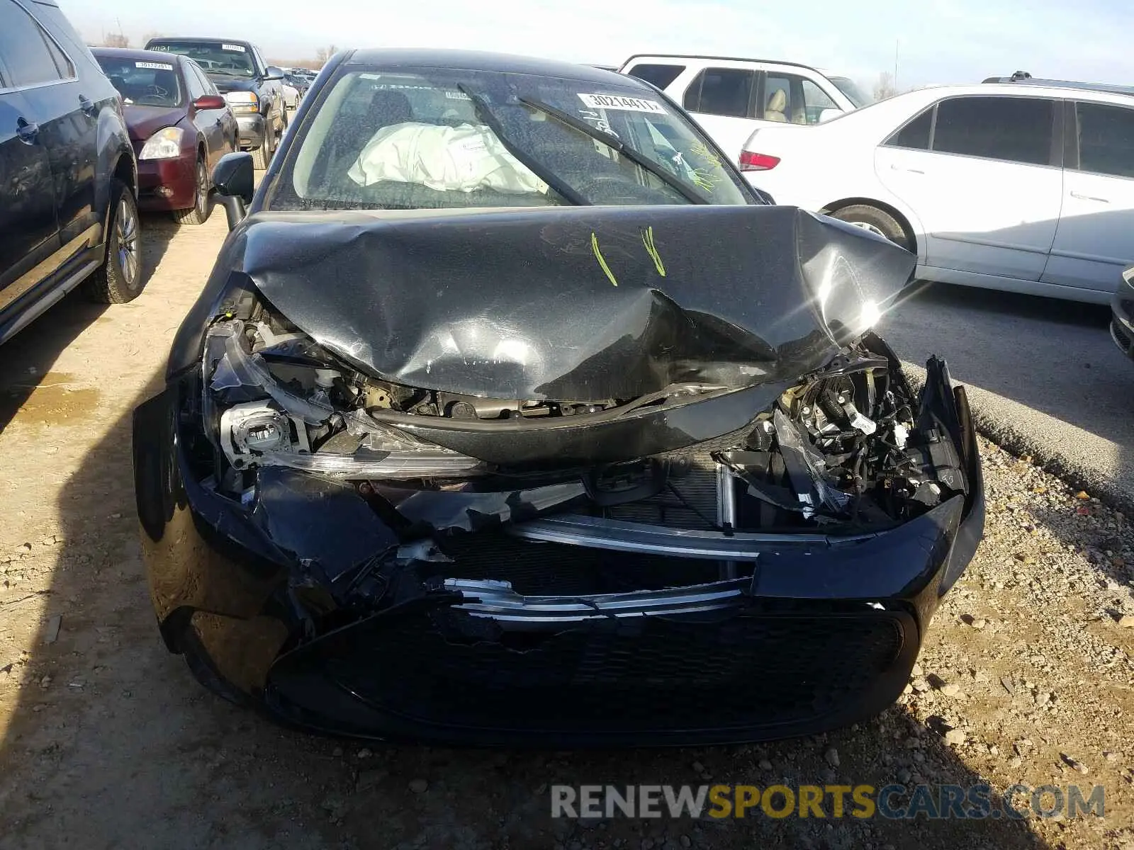 9 Photograph of a damaged car 5YFEPRAE4LP075052 TOYOTA COROLLA 2020