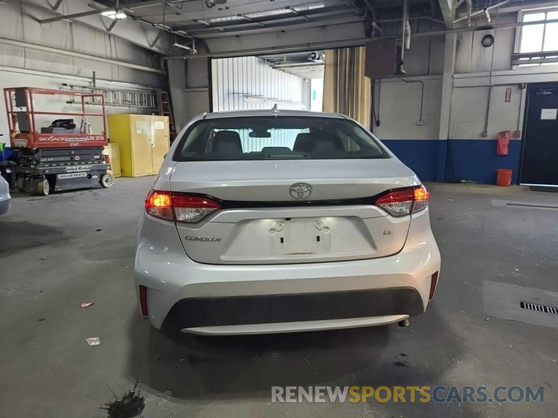 6 Photograph of a damaged car 5YFEPRAE4LP083202 TOYOTA COROLLA 2020