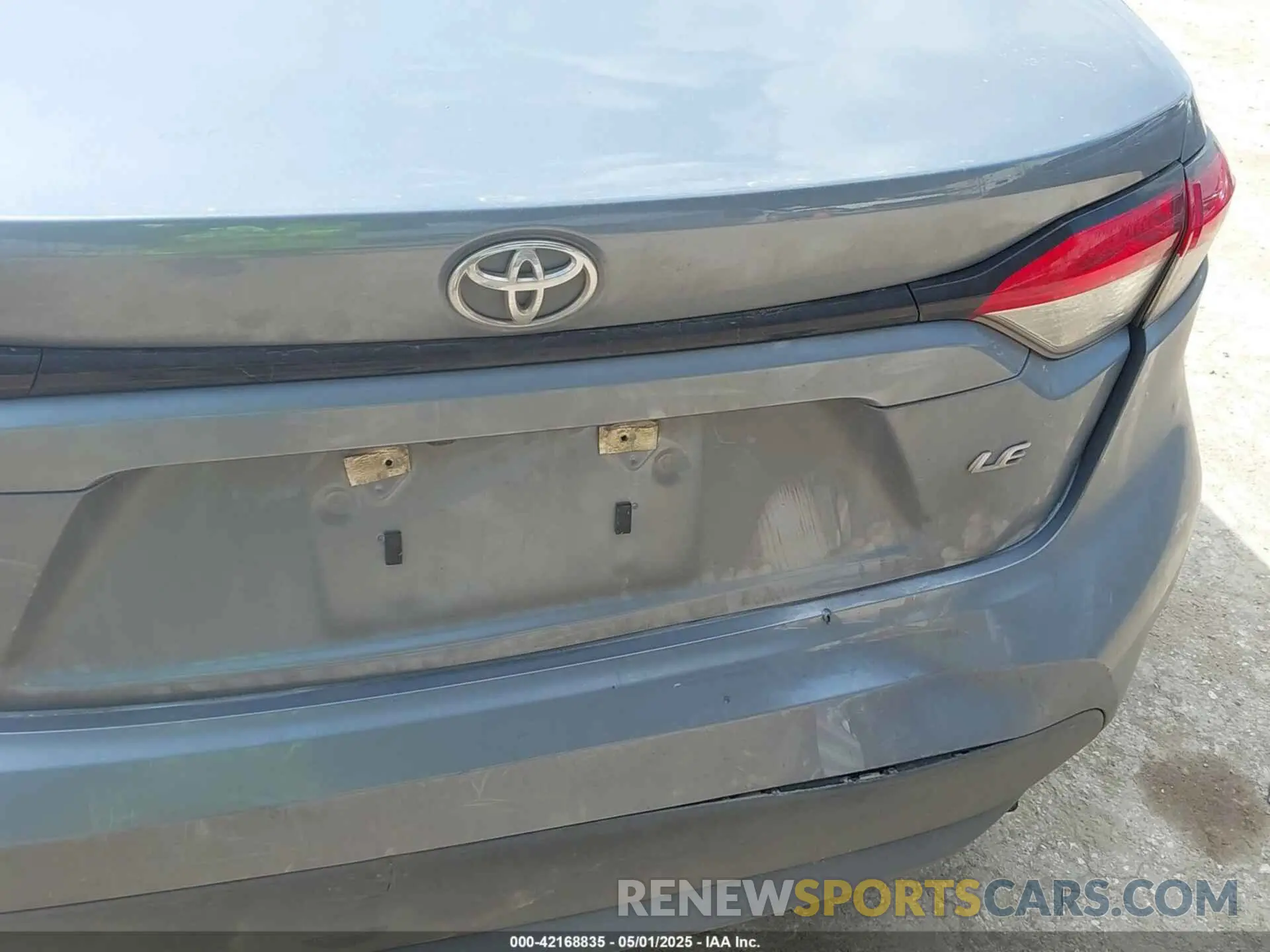 6 Photograph of a damaged car 5YFEPRAE4LP088187 TOYOTA COROLLA 2020