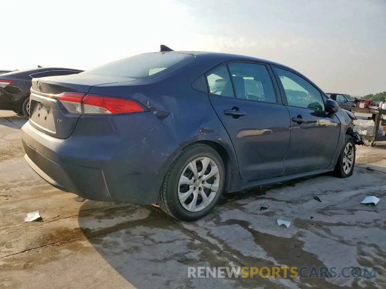 3 Photograph of a damaged car 5YFEPRAE4LP105487 TOYOTA COROLLA 2020
