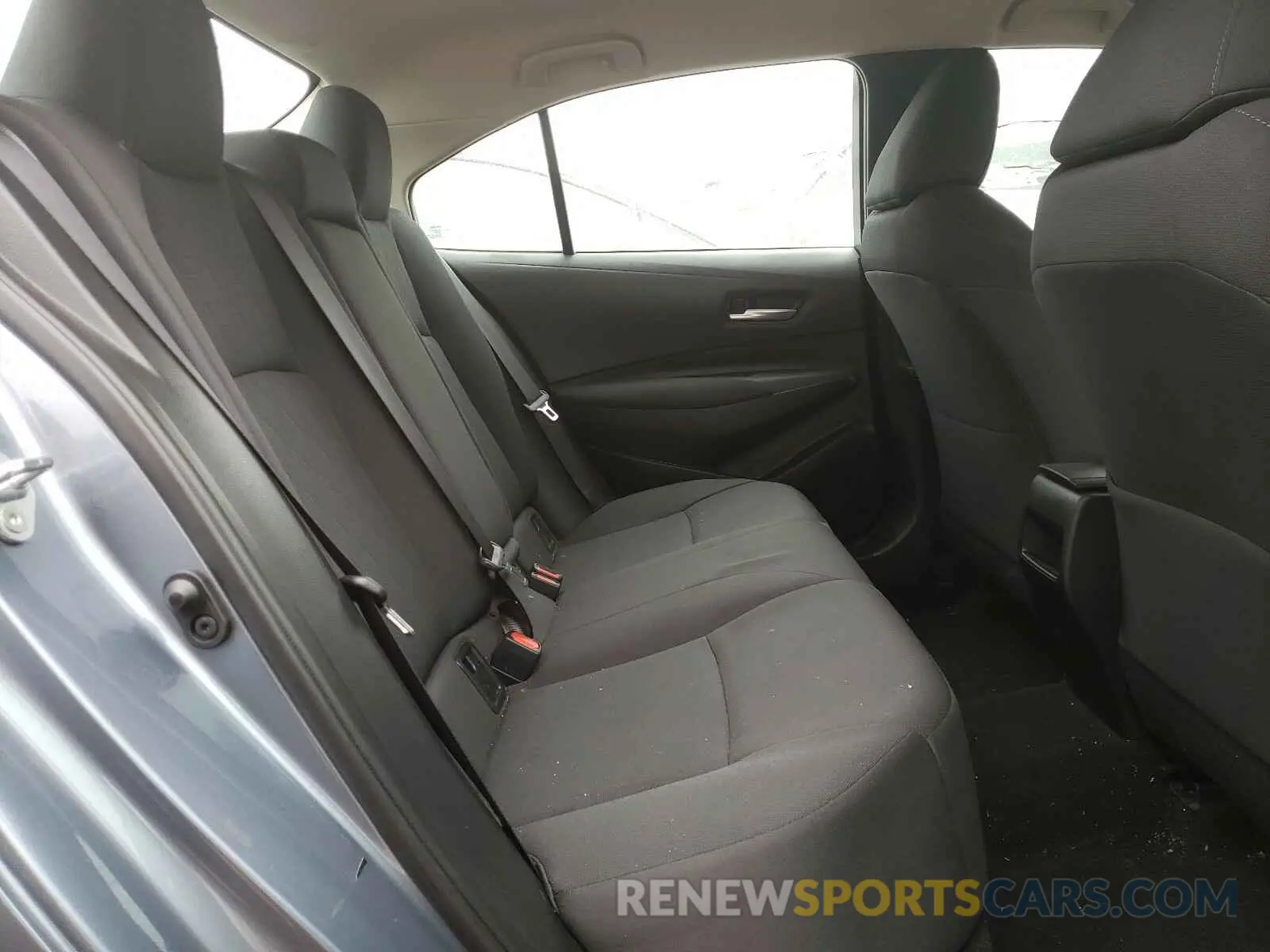 6 Photograph of a damaged car 5YFEPRAE4LP108907 TOYOTA COROLLA 2020