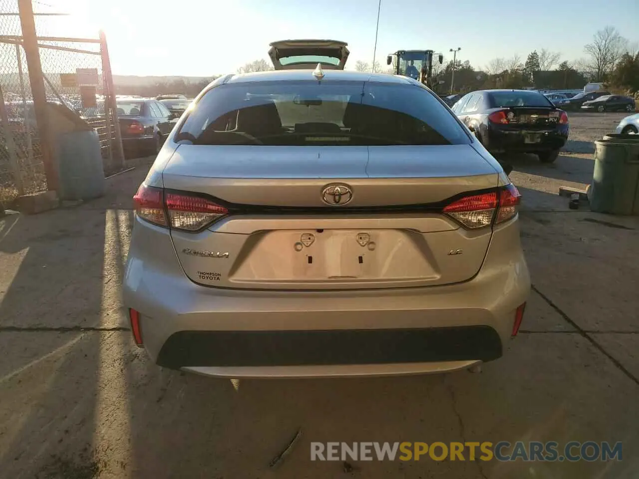 6 Photograph of a damaged car 5YFEPRAE4LP126209 TOYOTA COROLLA 2020