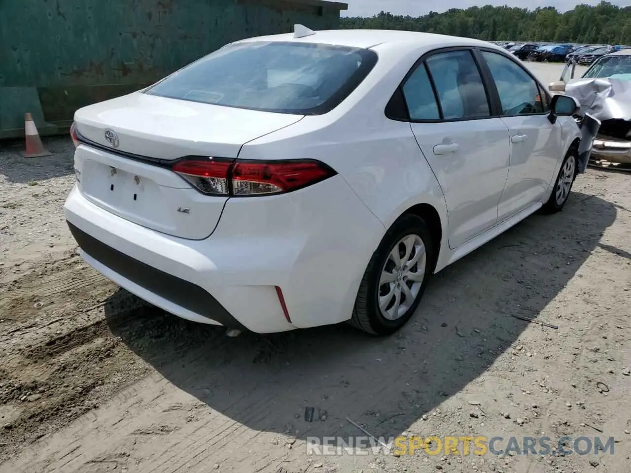 4 Photograph of a damaged car 5YFEPRAE4LP132947 TOYOTA COROLLA 2020