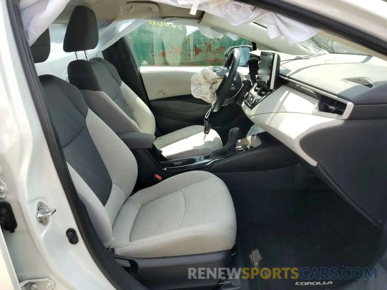 5 Photograph of a damaged car 5YFEPRAE4LP132947 TOYOTA COROLLA 2020