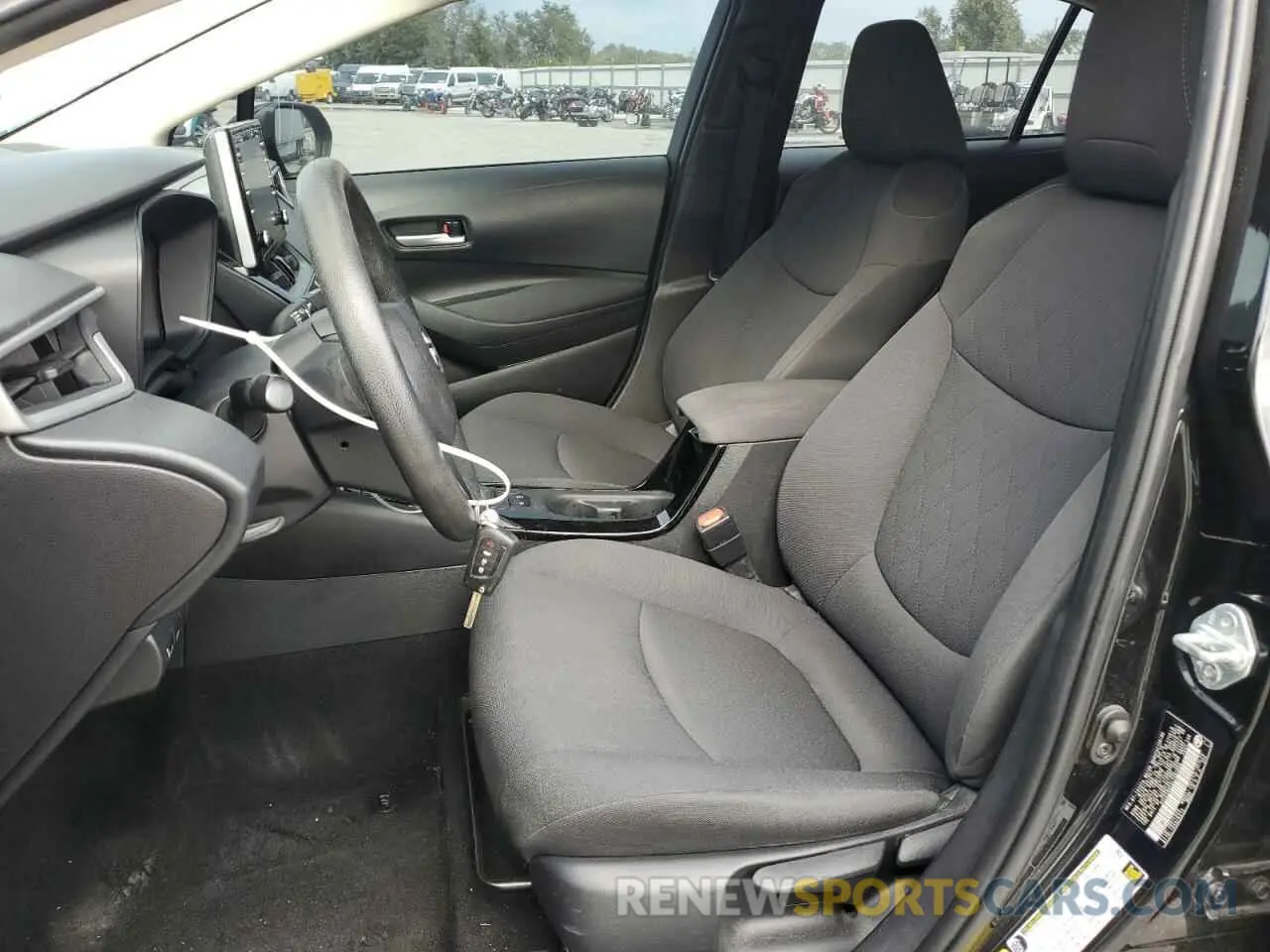 7 Photograph of a damaged car 5YFEPRAE5LP062889 TOYOTA COROLLA 2020